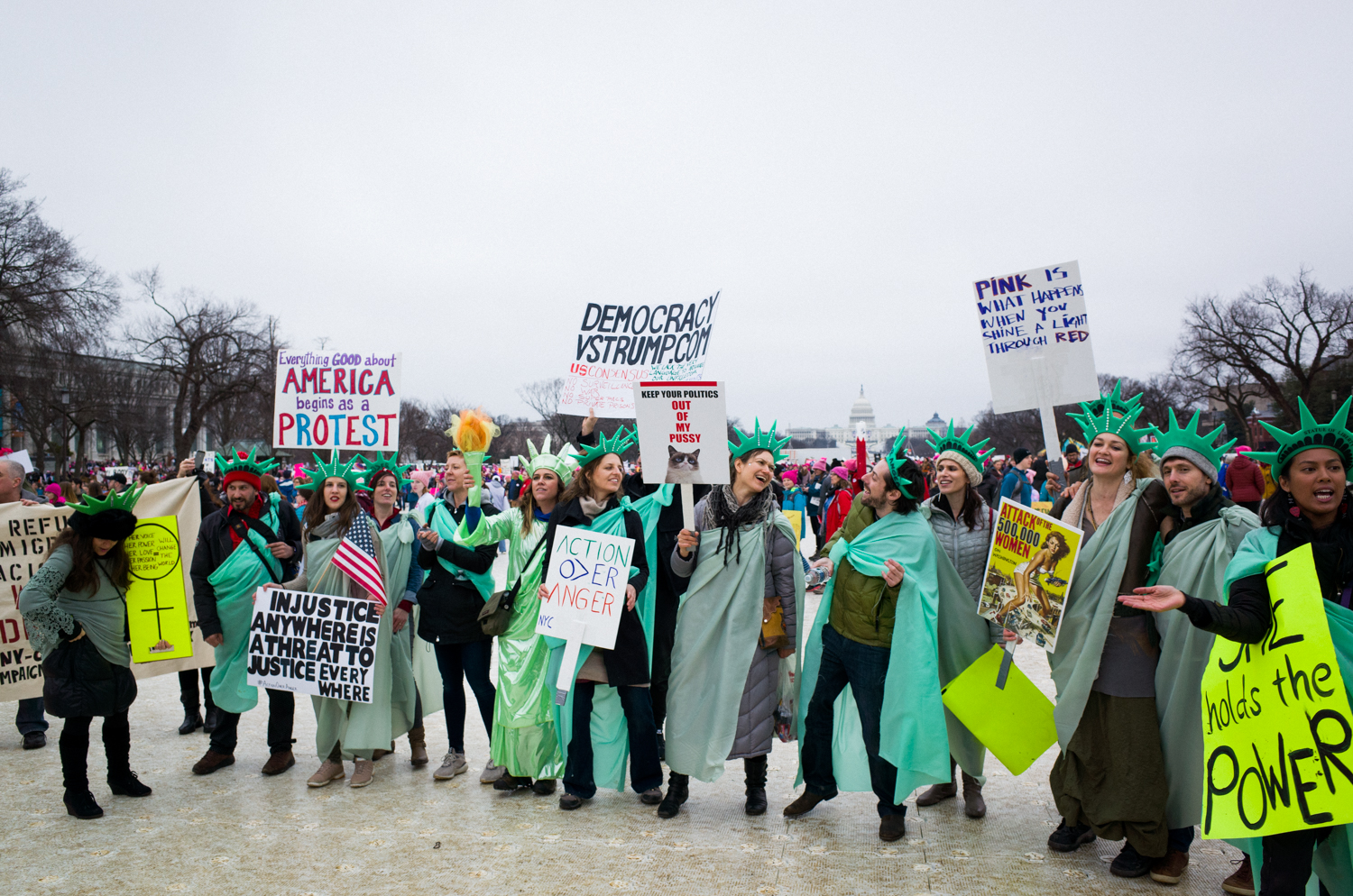 WOMENS_MARCH_040.jpg