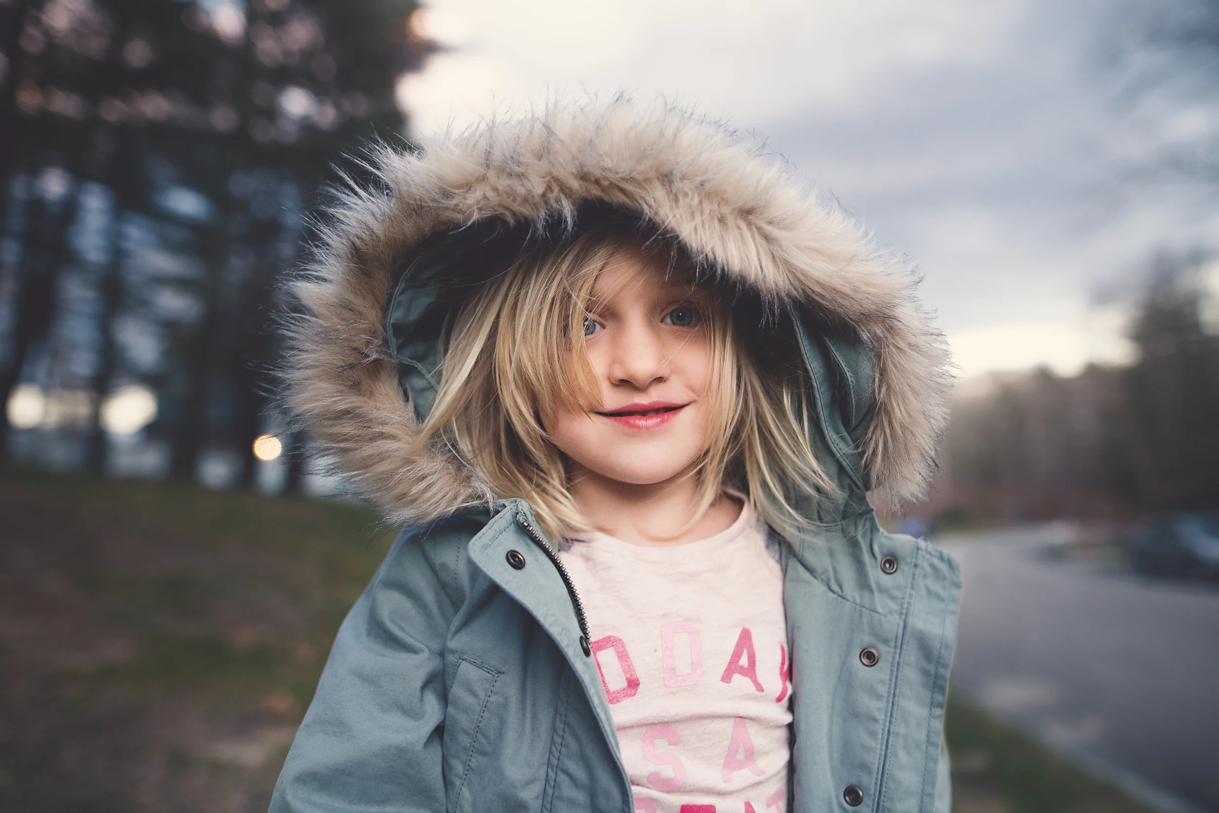 Hello-olivia-photography-long-island-family-portrait-photographer-the-wind-is-picking-up.jpg