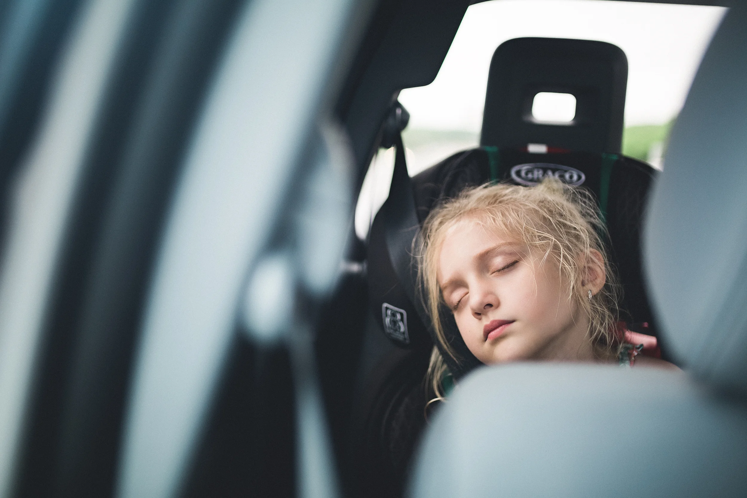 hello-olivia-photography-long-island-family-photographer-car-ride-sleep.jpg.jpg