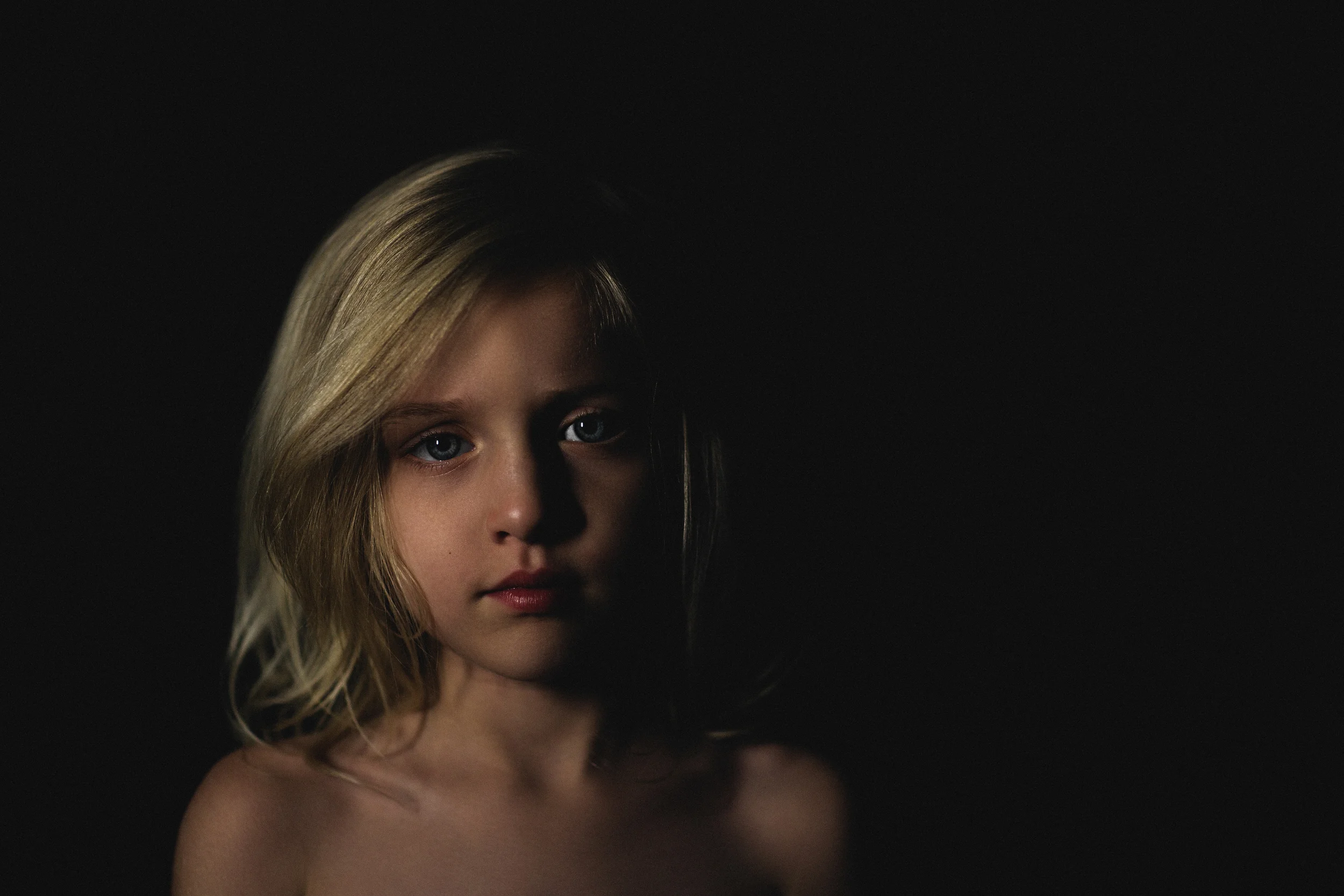 Long-Island-Family-Photographer-Children-Suffolk County - Hello-olivia-photography-portrait-ice-light-rembrant.jpg