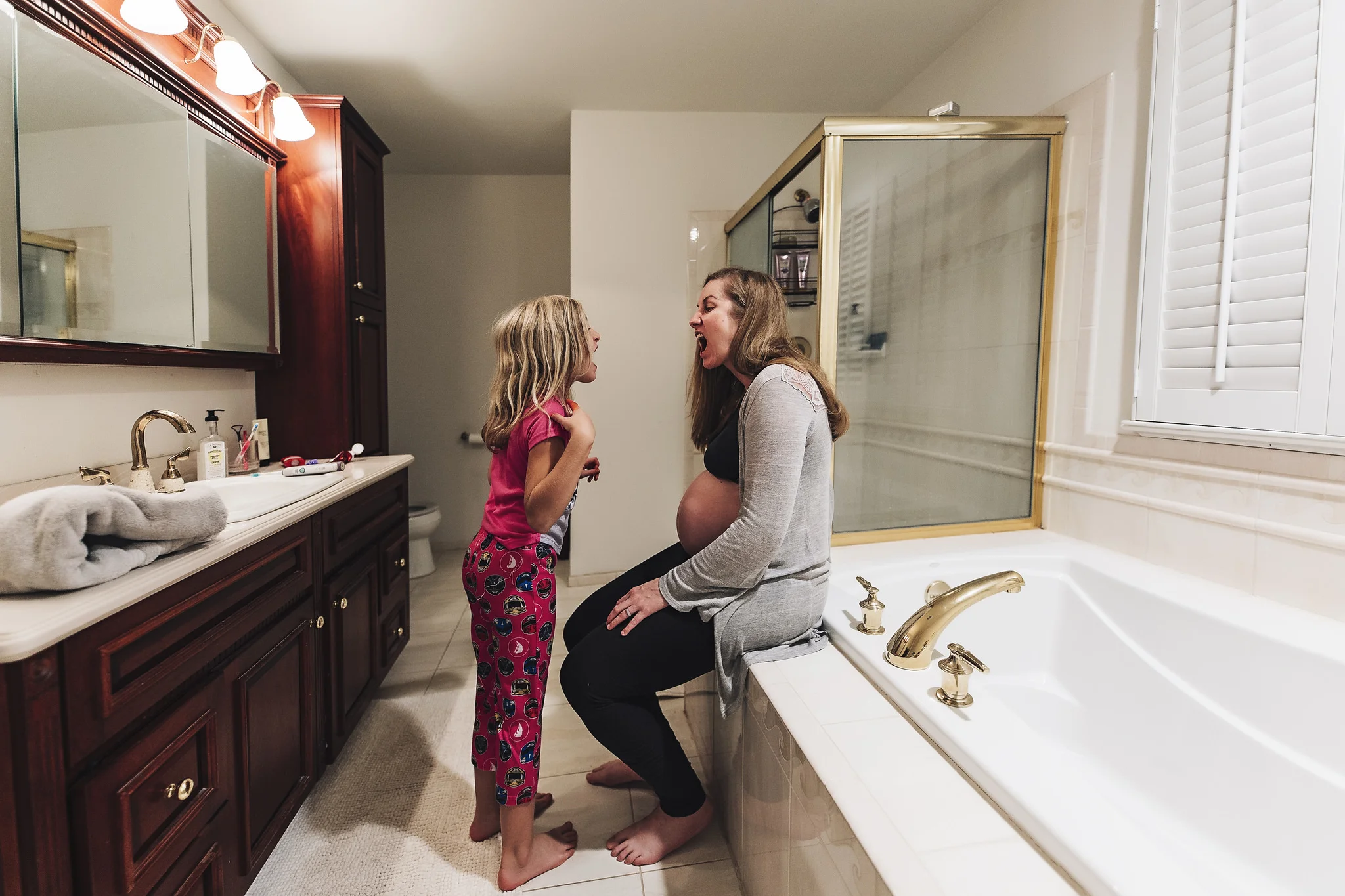 hello-olivia-long-island-family-photographer-session-photography-long-island-new-york-documentary-child-photojournalism.jpg
