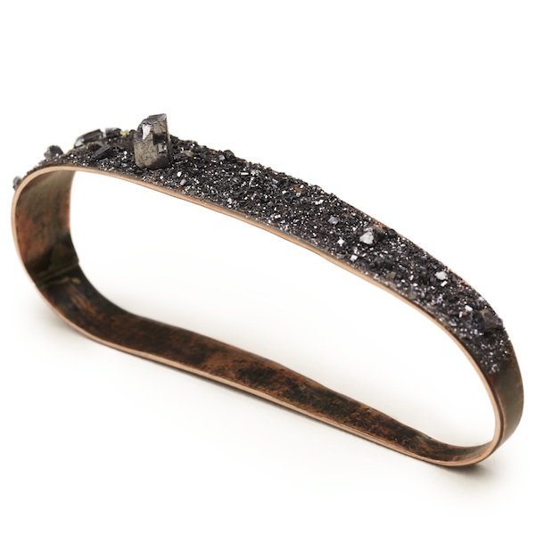 Dust Multi-Finger Ring in hand-forged & half-oxidised copper with Galena crystals from GINA MELOSI's LASTCHANCE/LOSTCHILD collection