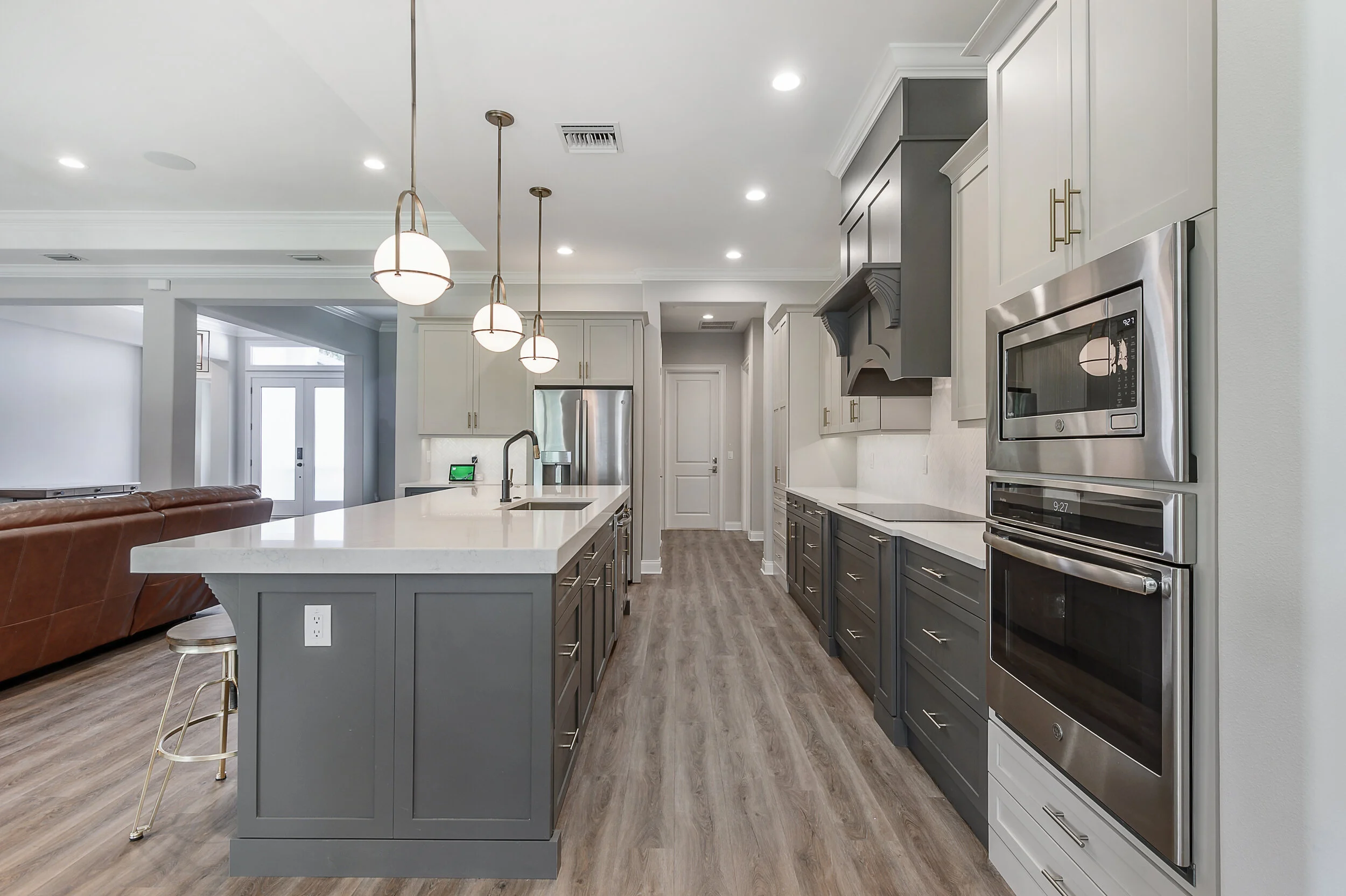 AnnCoxDesign_TampaInteriorDesign_TransitionalLakeMagdaleneNewBuild_3.jpg
