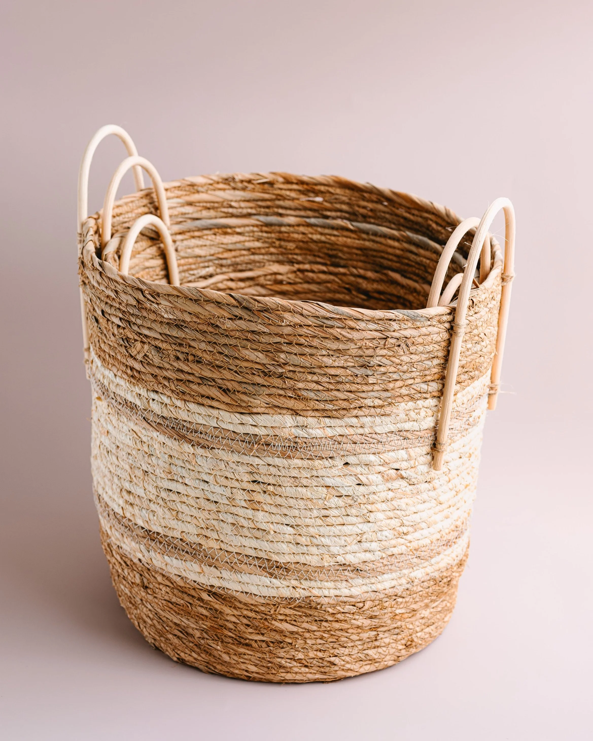 AnnCoxDesign_HomeDecorShop_WhiteStripedNaturalBasket-6.jpg