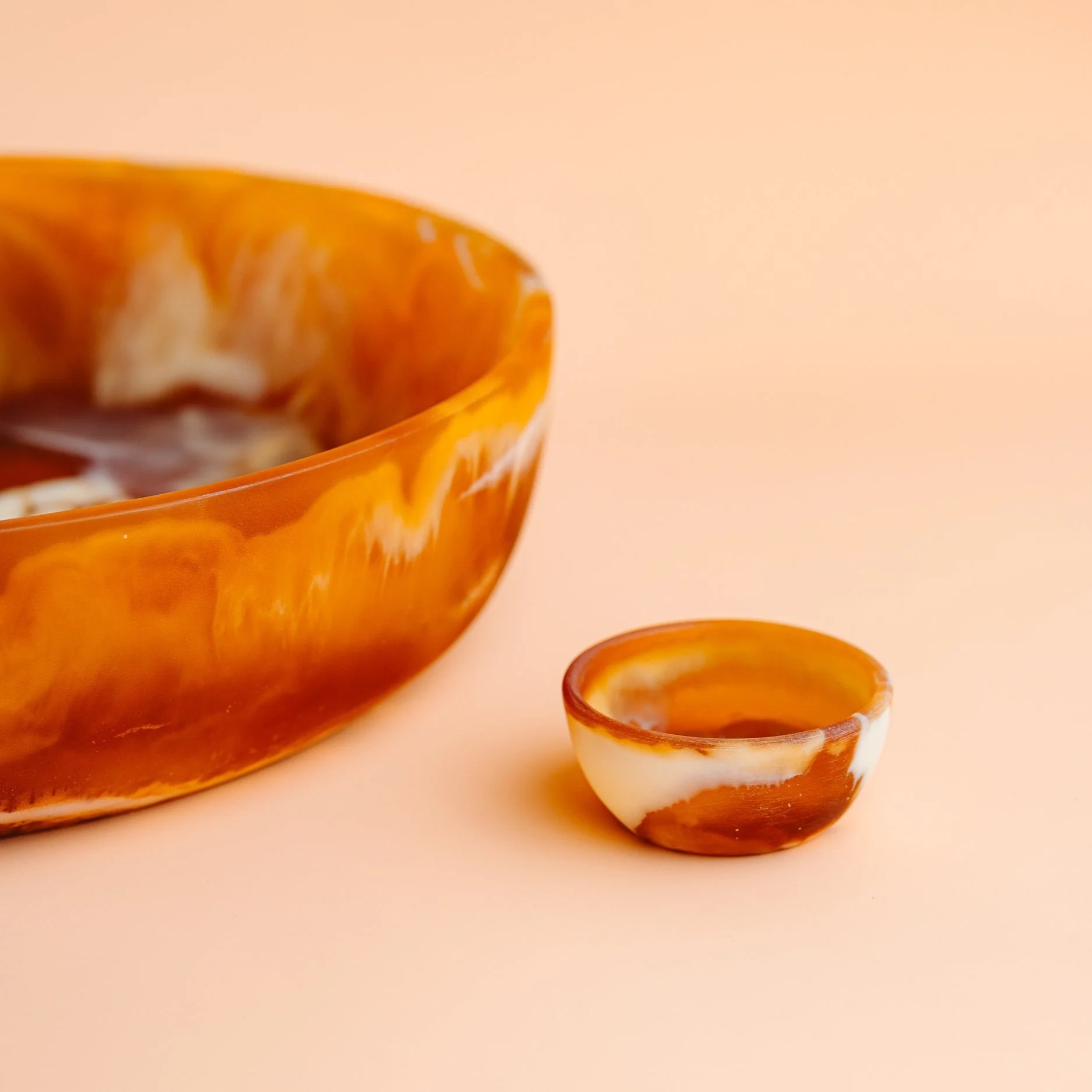 AnnCoxDesign_HomeDecorShop_ResinAmberSwirlMiniBowls-7.jpg