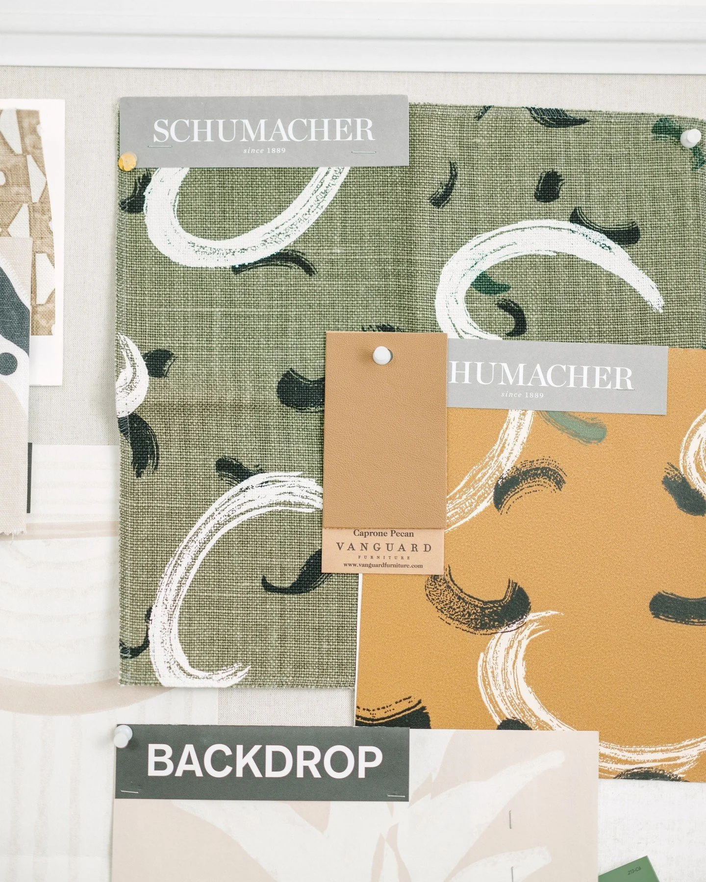 A fall mood board 🍂 #MoodBoardMonday
.
.
.
📸 @ashlee_hamon_photography #fallmoodboard #interiordesigninspo #moodboard