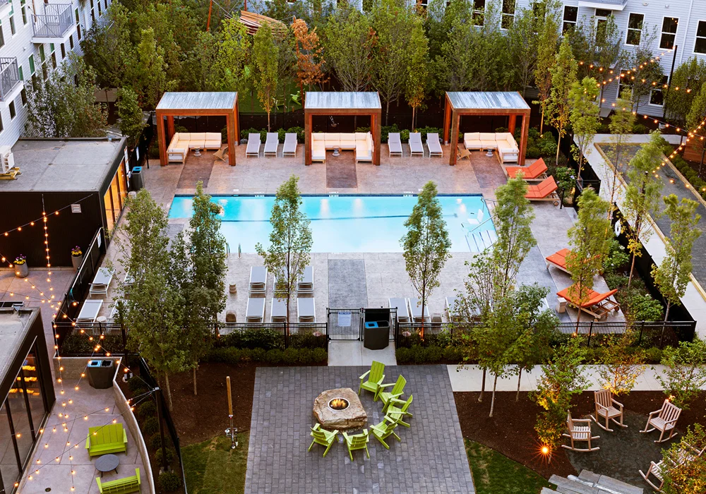 Corsair_apartments_New_Haven_courtyard.jpg