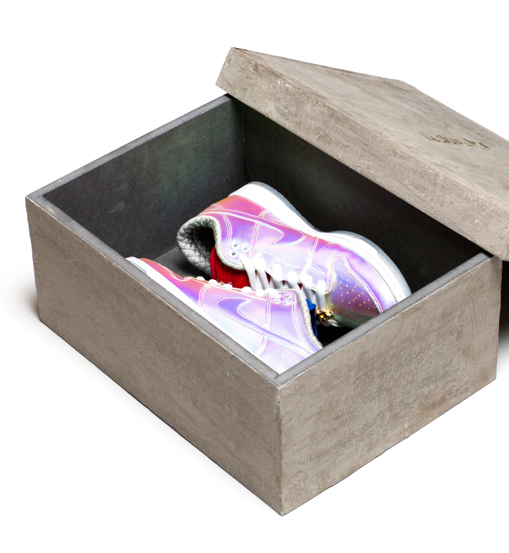 concepts_nike_sb_holy_grail_packaging_cement_tomb_open.jpg