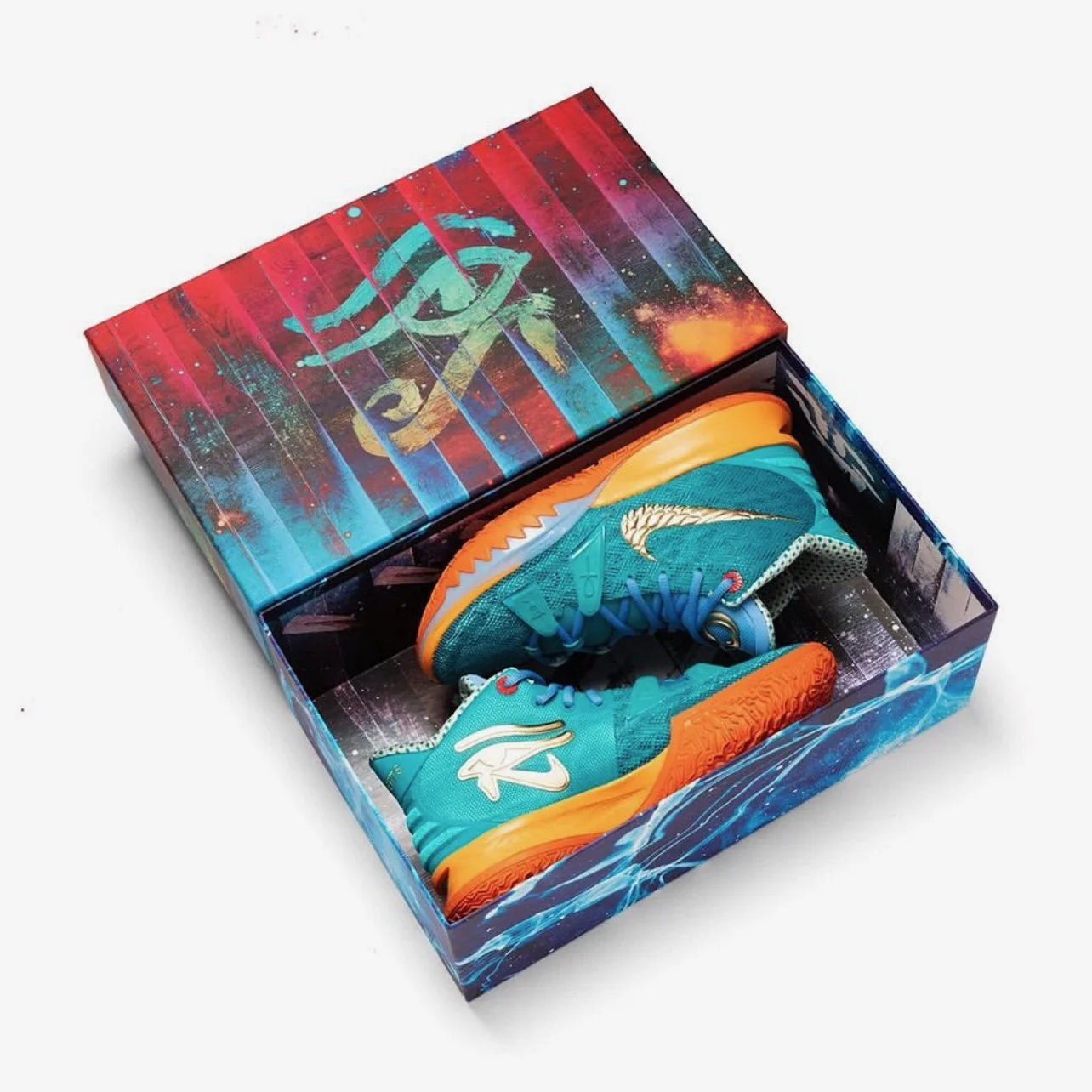 kyrie_horus_packaging_1.jpg