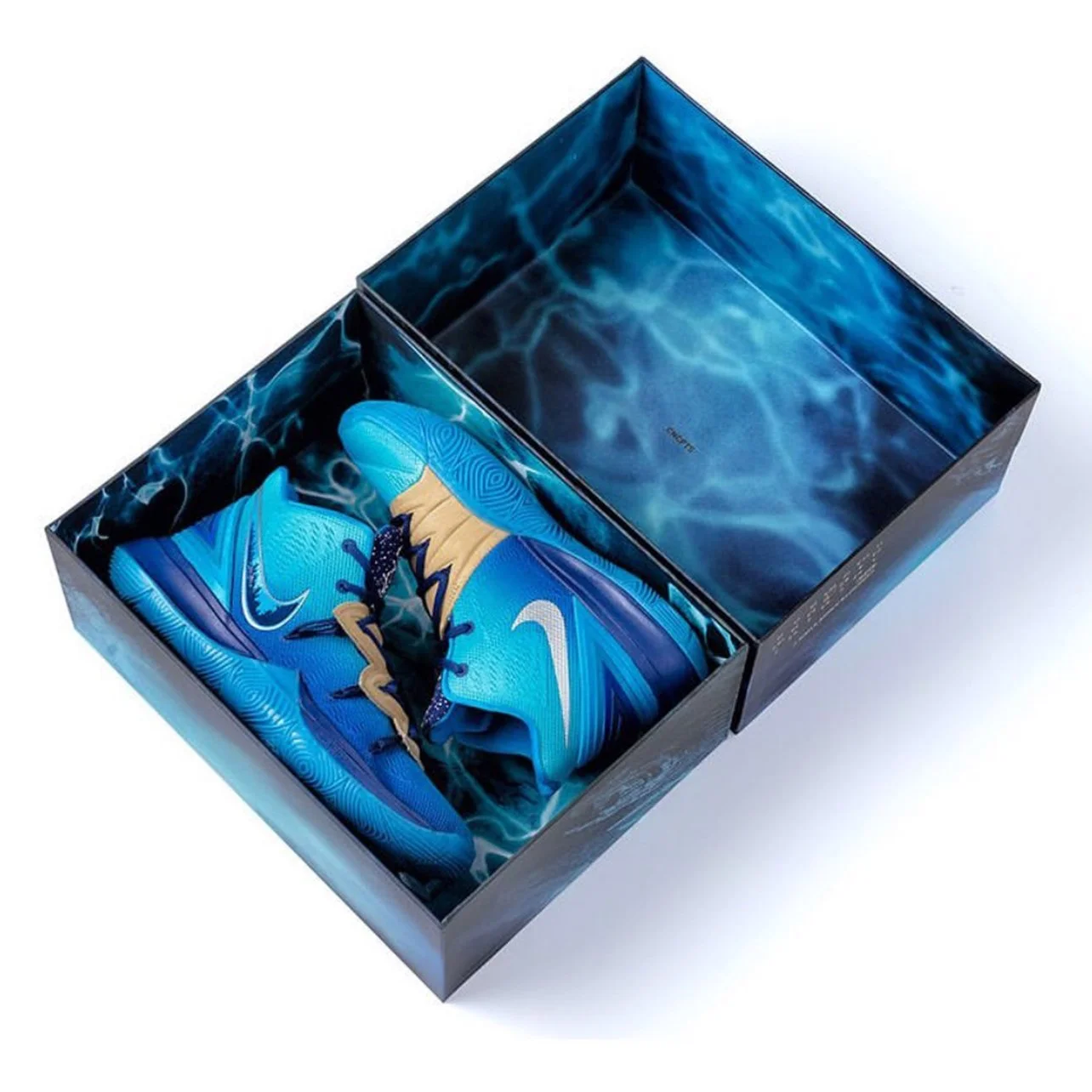 orions_belt_kyrie_packaging_3.jpg