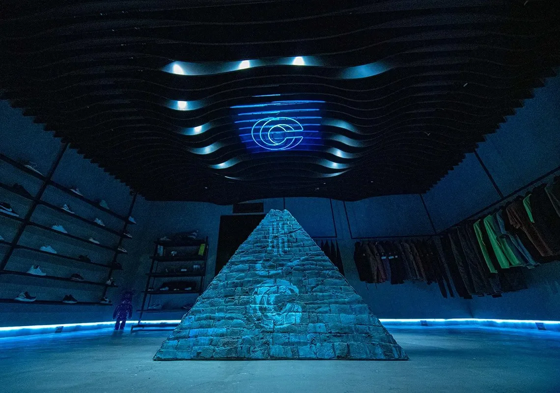 orions_belt_kyrie_store_2.jpg