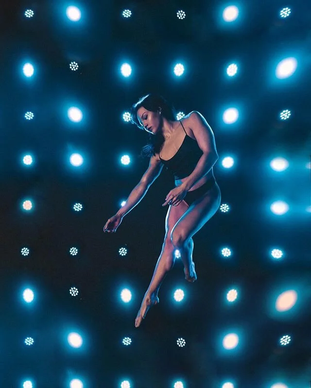 Lost in space
With @russian.r3d 
#indoorphotoshoot #photooftheday #nikonphotographer #nikond750 #bravogreatphoto #portraitphotographer #portrait #portrait_ig #portraitmode #backlightphotography #dancephotography #nycphotographer #nycphotography #stud