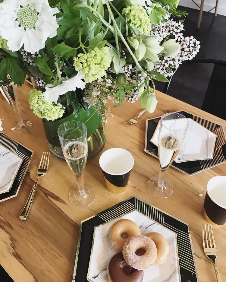 HOW TO THROW A LUXE BRIDAL SHOWER 