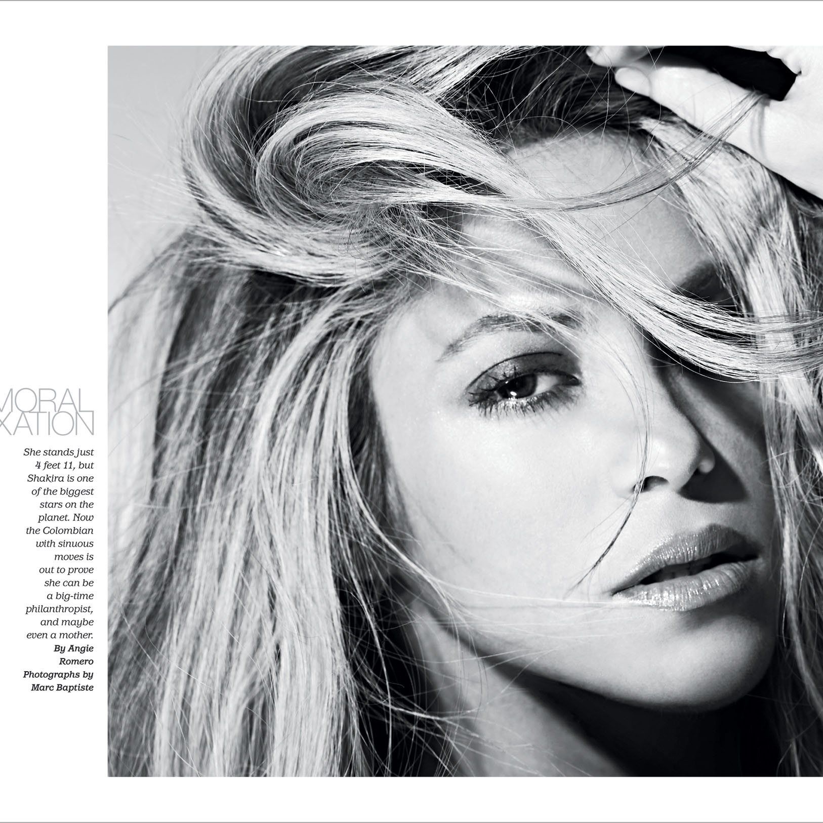 FB.Latina Shakira spread copy_thumb.jpg