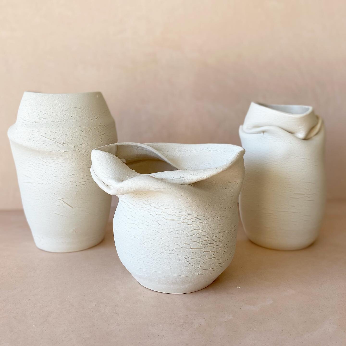 w a b i - s a b i //
Ceramics taught me how to embrace the beauty of imperfection. I hope my one-of-a-kind pieces inspire others in the same way
.
.
.
#ceramics #pottery #vases #minimalist #whitevases #textures #pottery #modernceramics #artist #ceram