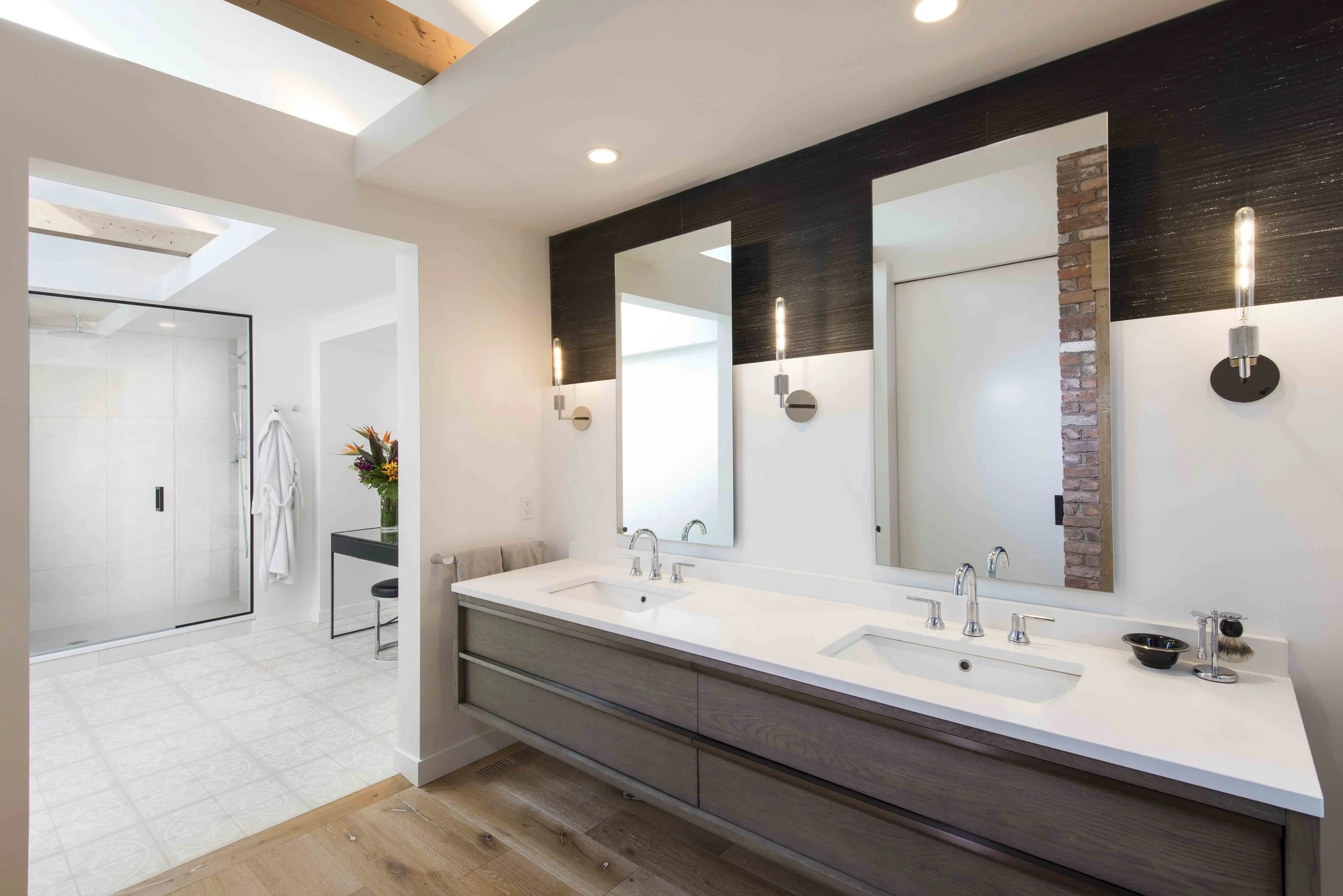 g_ensuite_NGlenmorePrk_9886aPlant.jpg