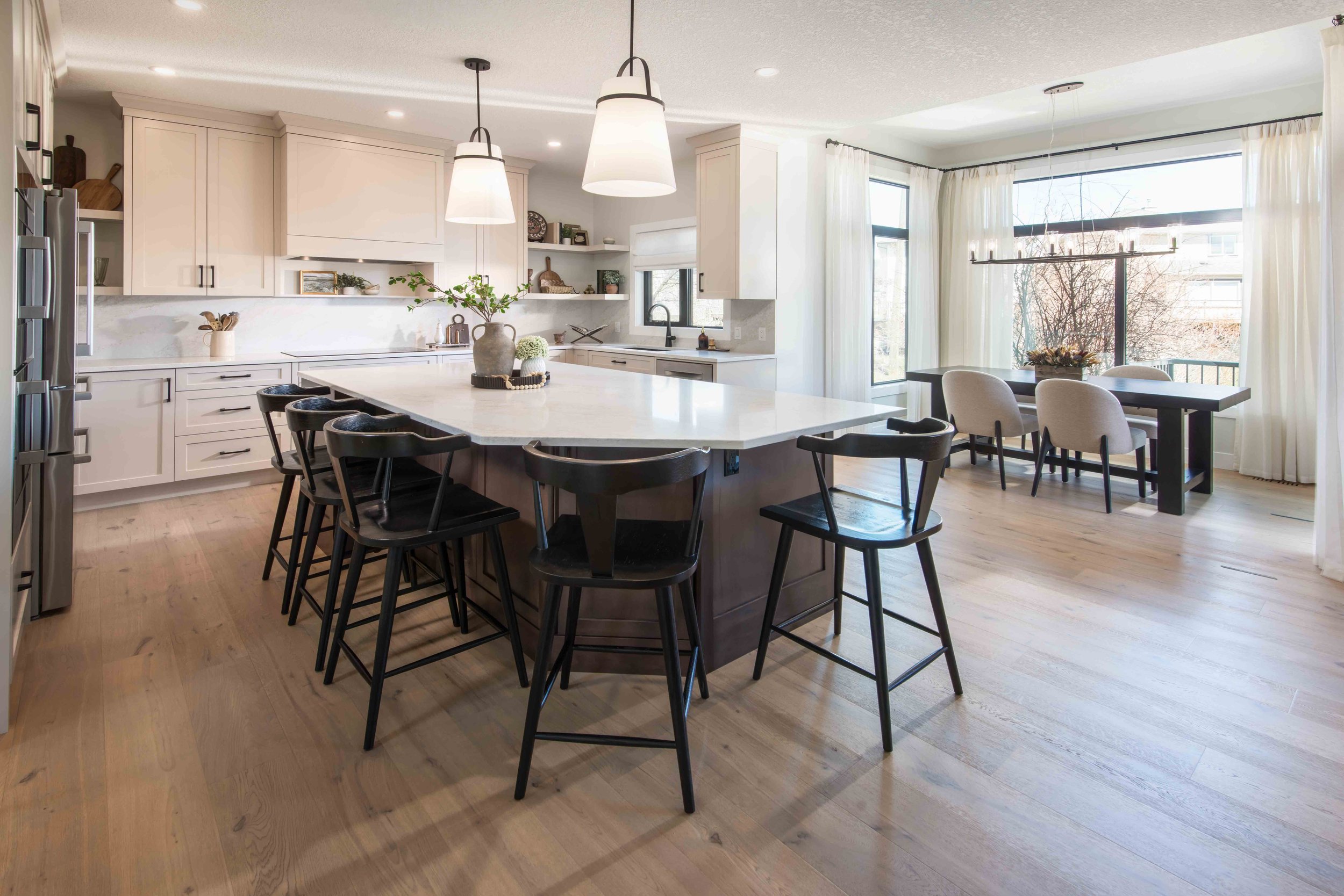 c1_Kitchen-Dining-lite_Panorama-HPW_5939ba-2.jpg