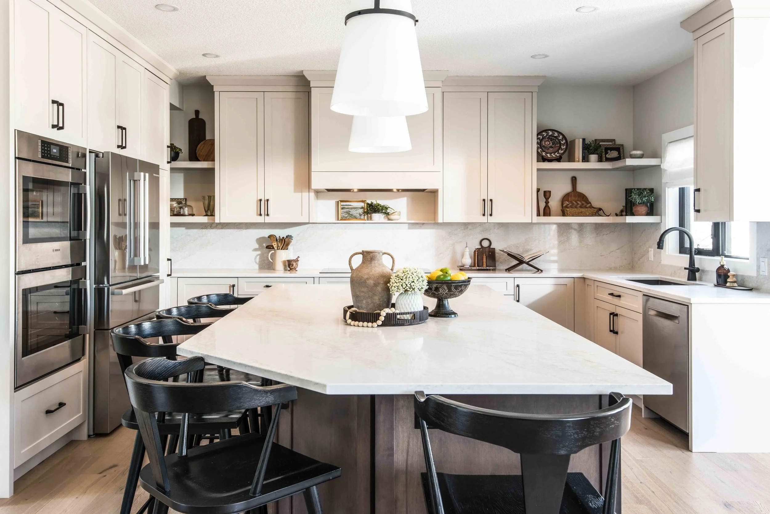 c2_Kitchen-lite_Panorama-HPW_5912b-2.jpg