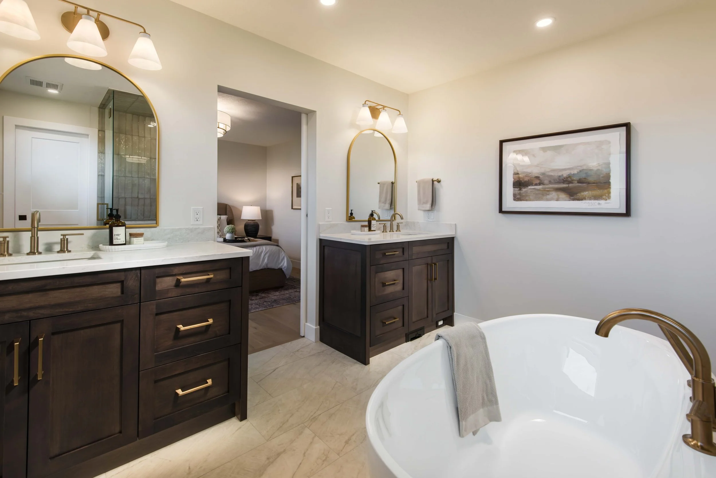 f2_Ensuite_Panorama-HPW_5611b.jpg