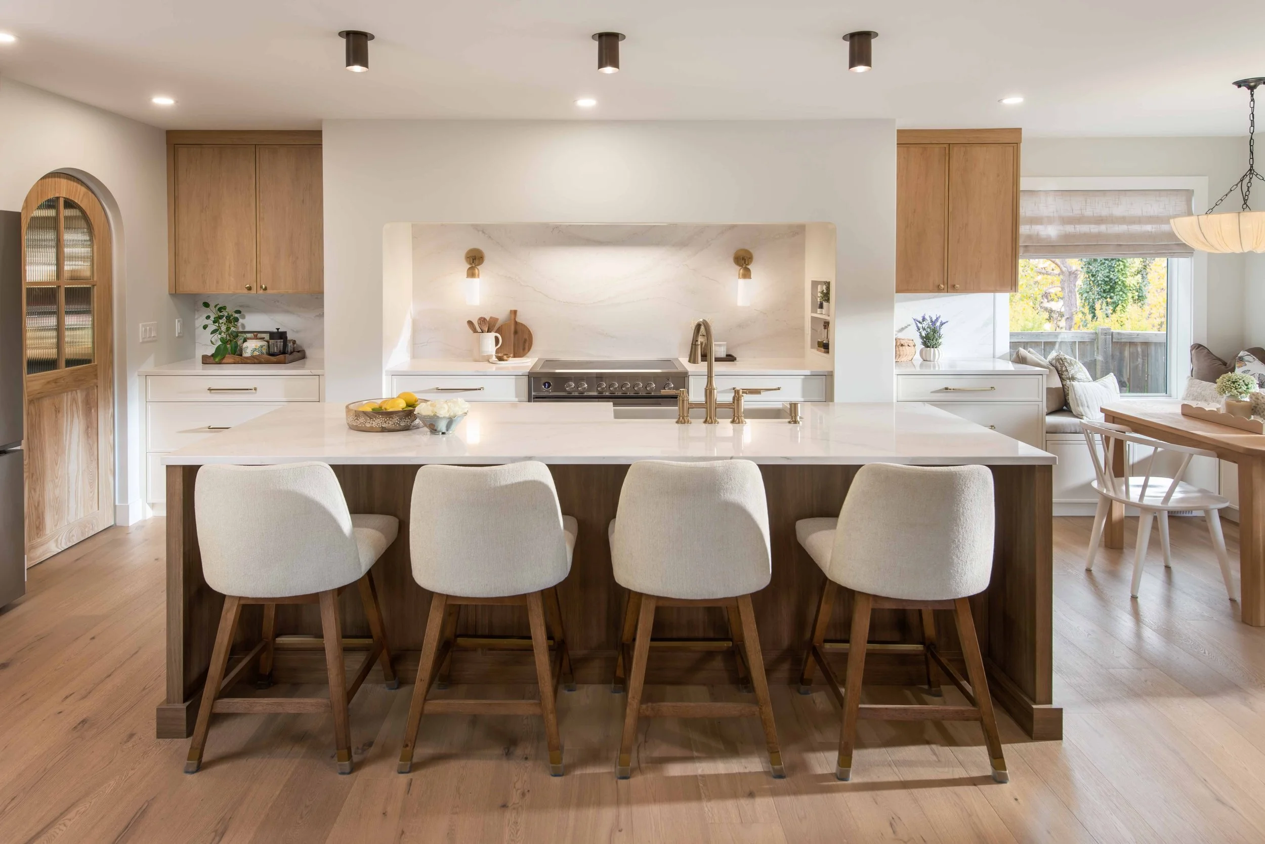 c3a_Kitchen_Elgin_6707cWindow.jpg