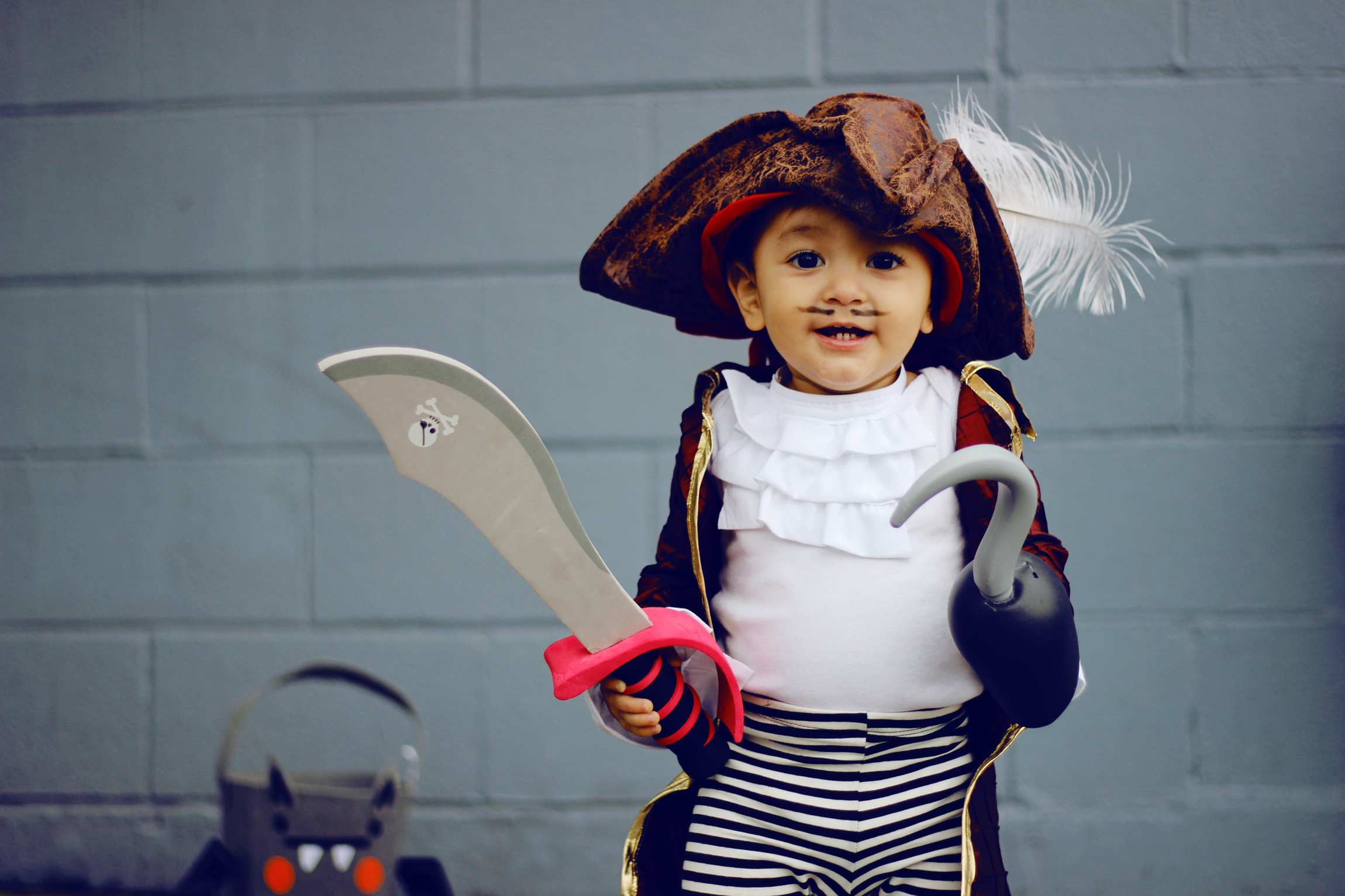 KID COSTUMES: PIRATES • captain Hook + captain jake 🏴‍☠️ — All