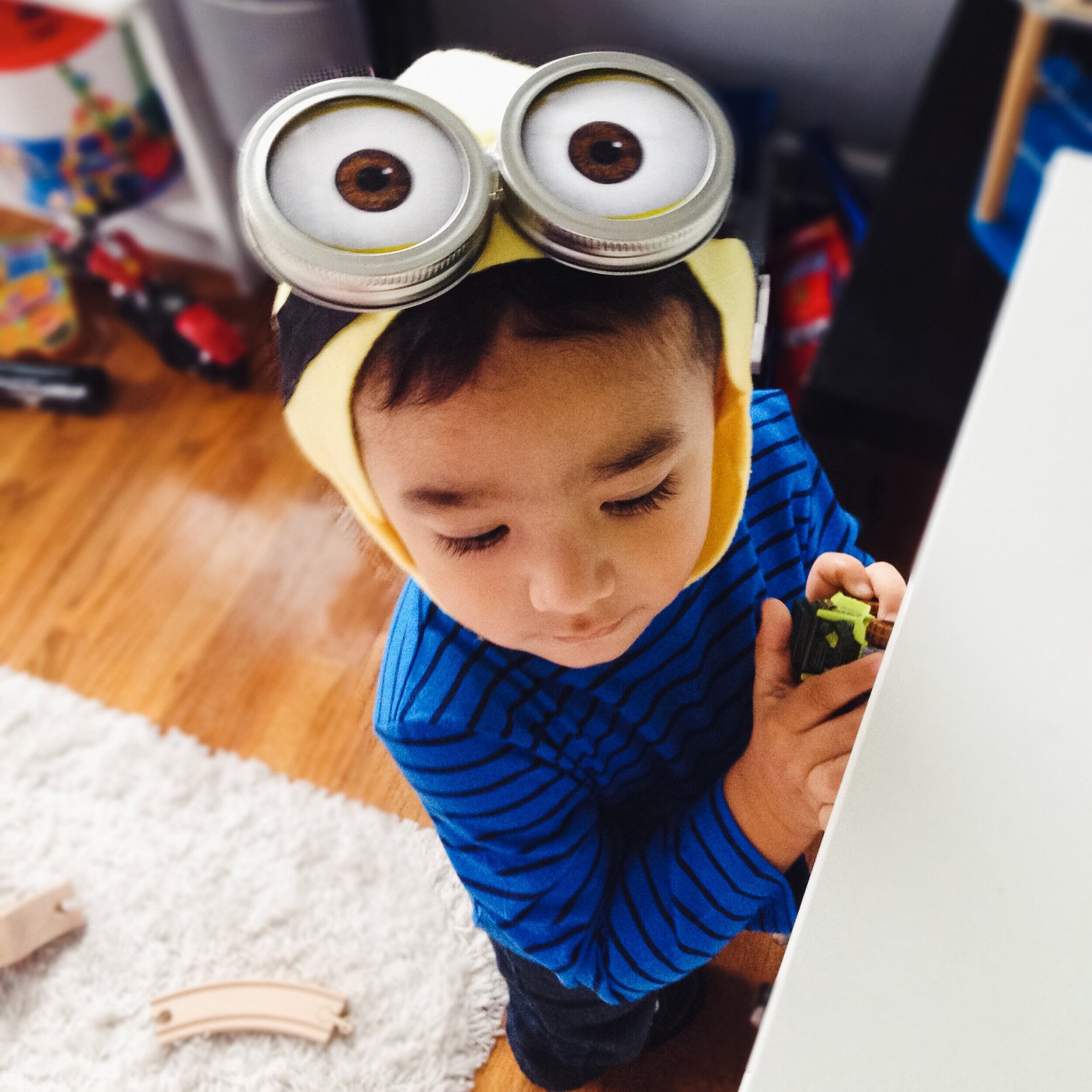 DIY  - KIDS COSTUME DIY: MINION - All Kids Are Gifted