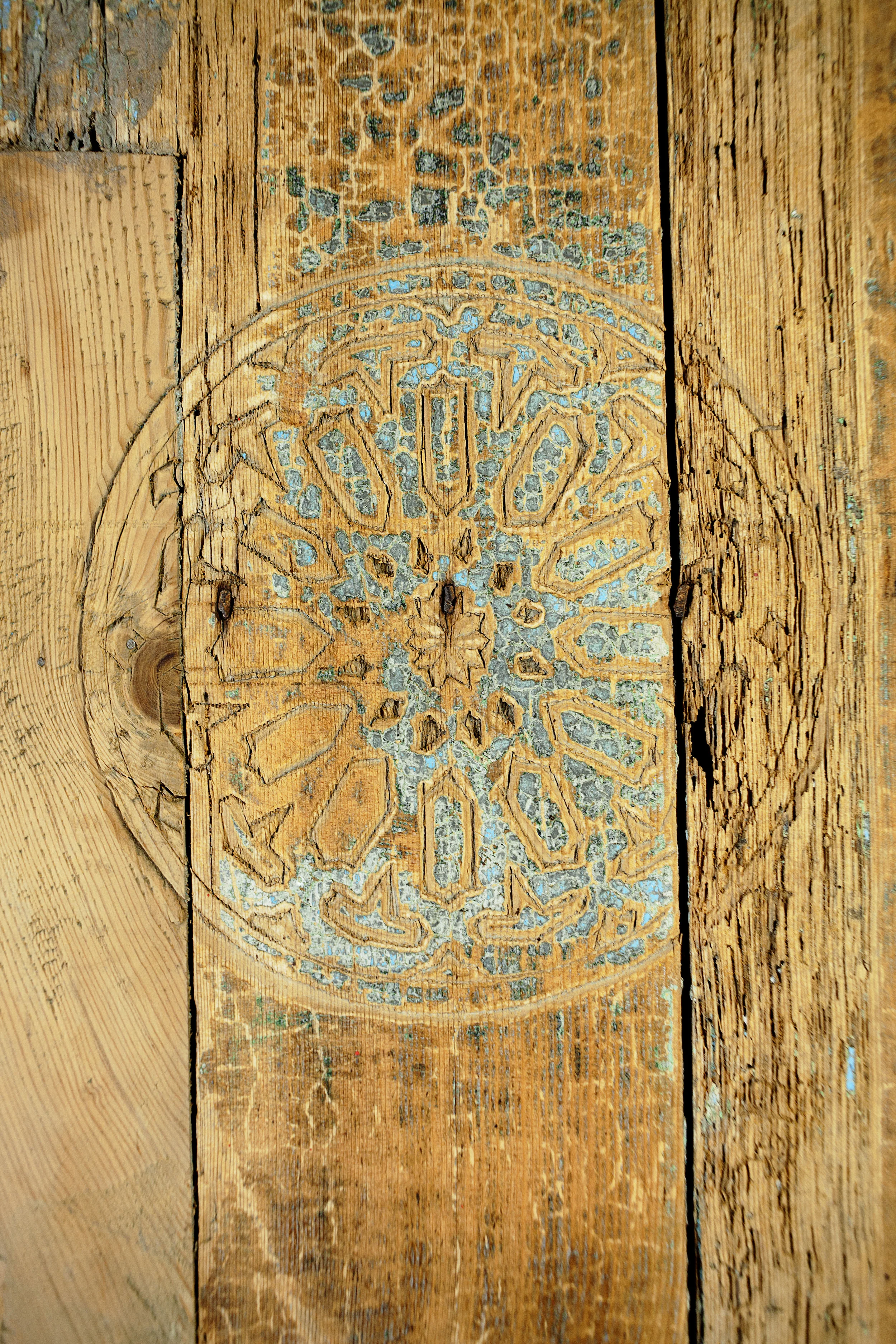 Ventana policromada-Marruecos.detalle.jpg