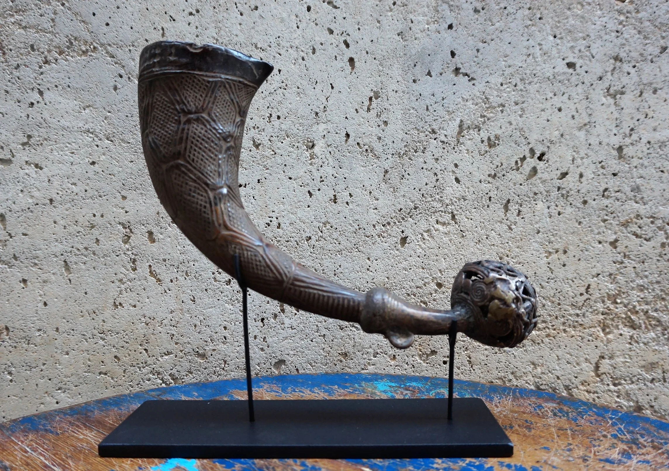 CUERNO DE BRONCE .jpg