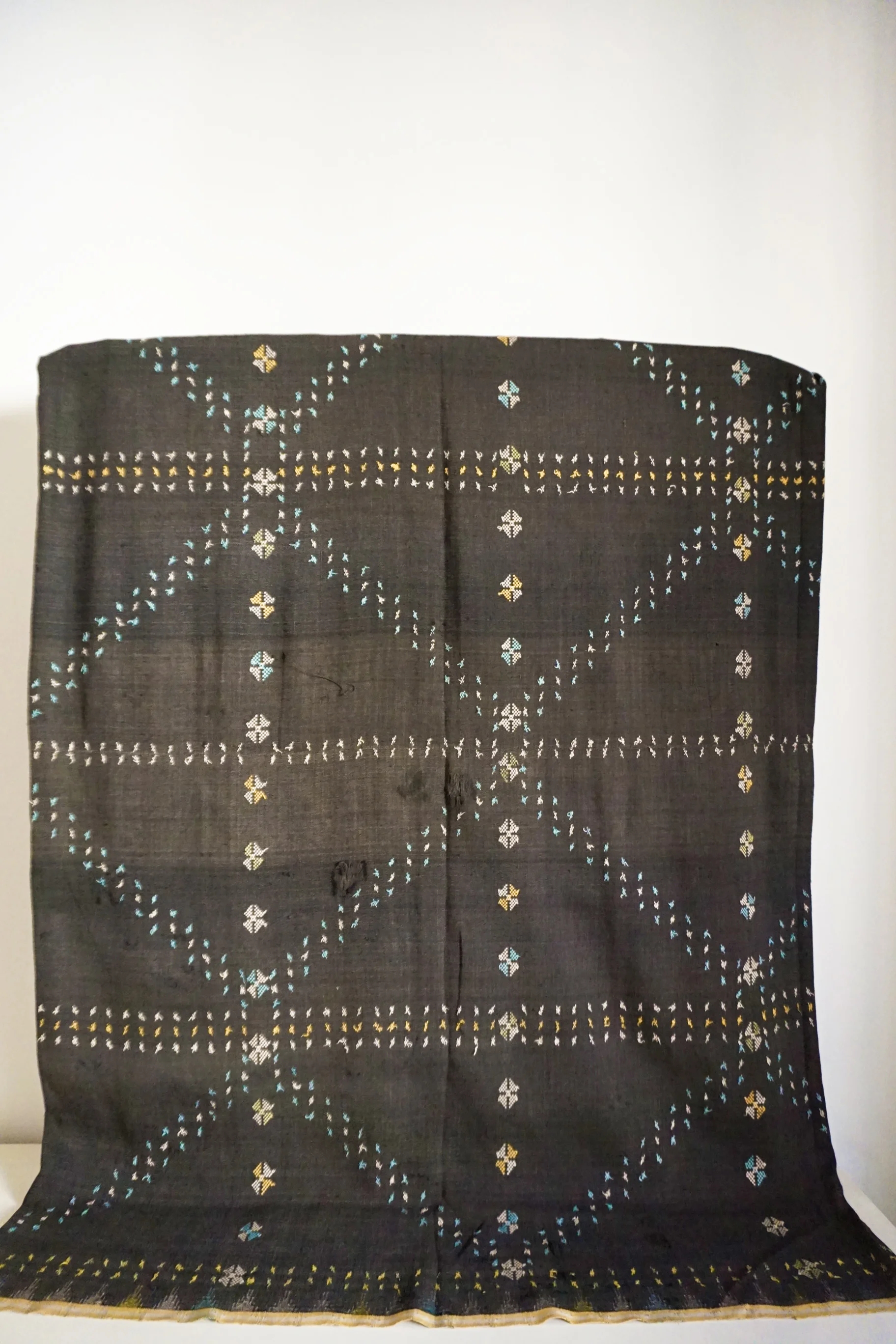 AMBERSO SARONG FLORES.jpg