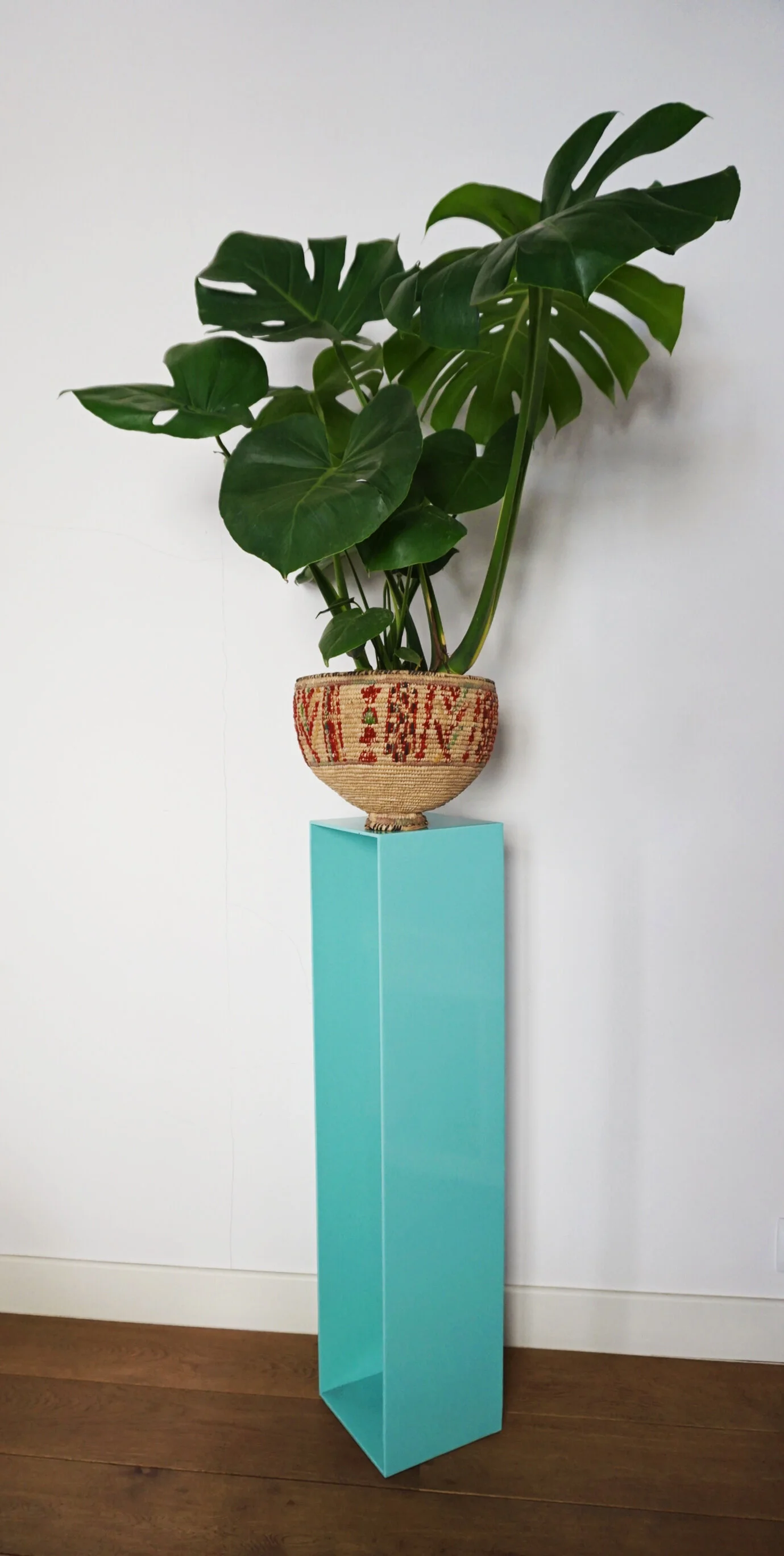 Peana de acero pintada