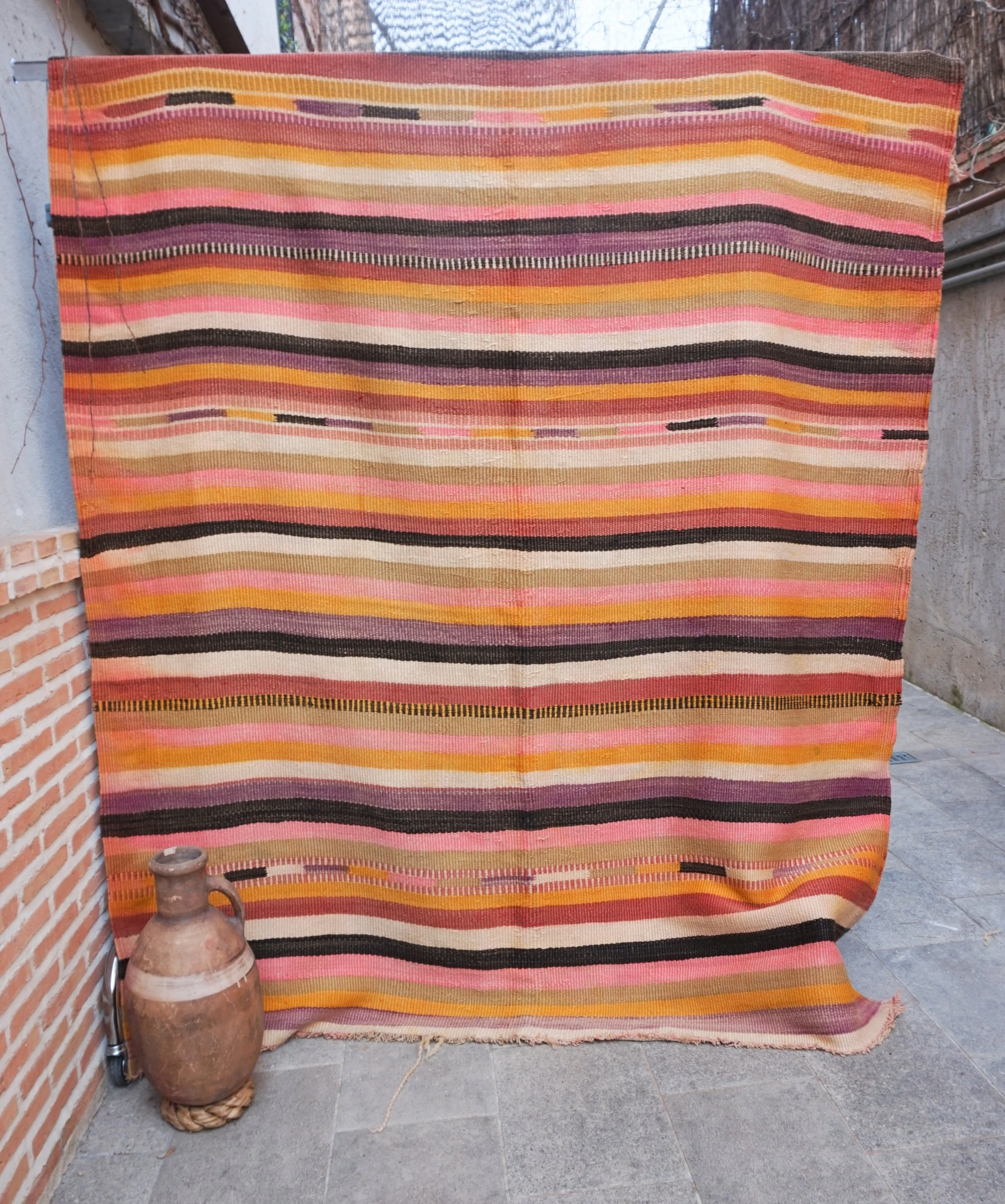 kilim rayas amarillas.jpg