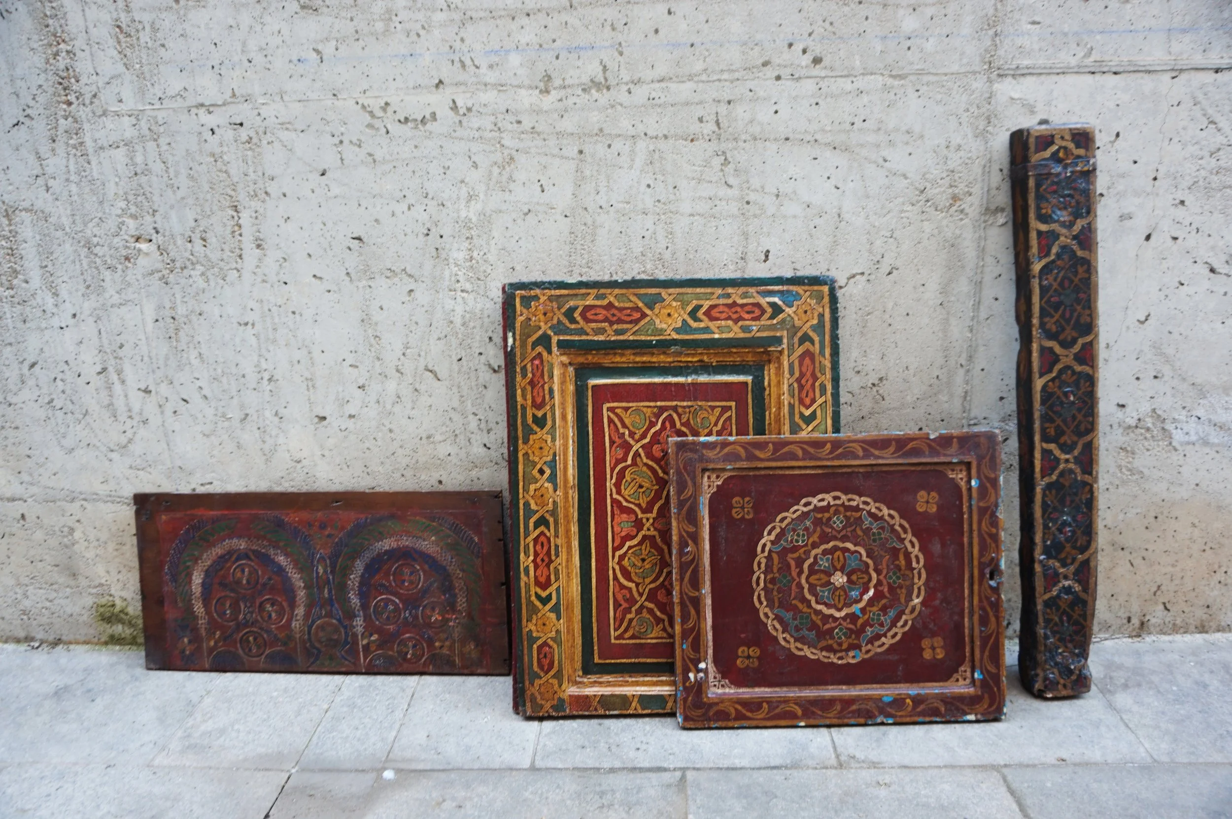 tablas decorativas antiguas marruecos.jpg
