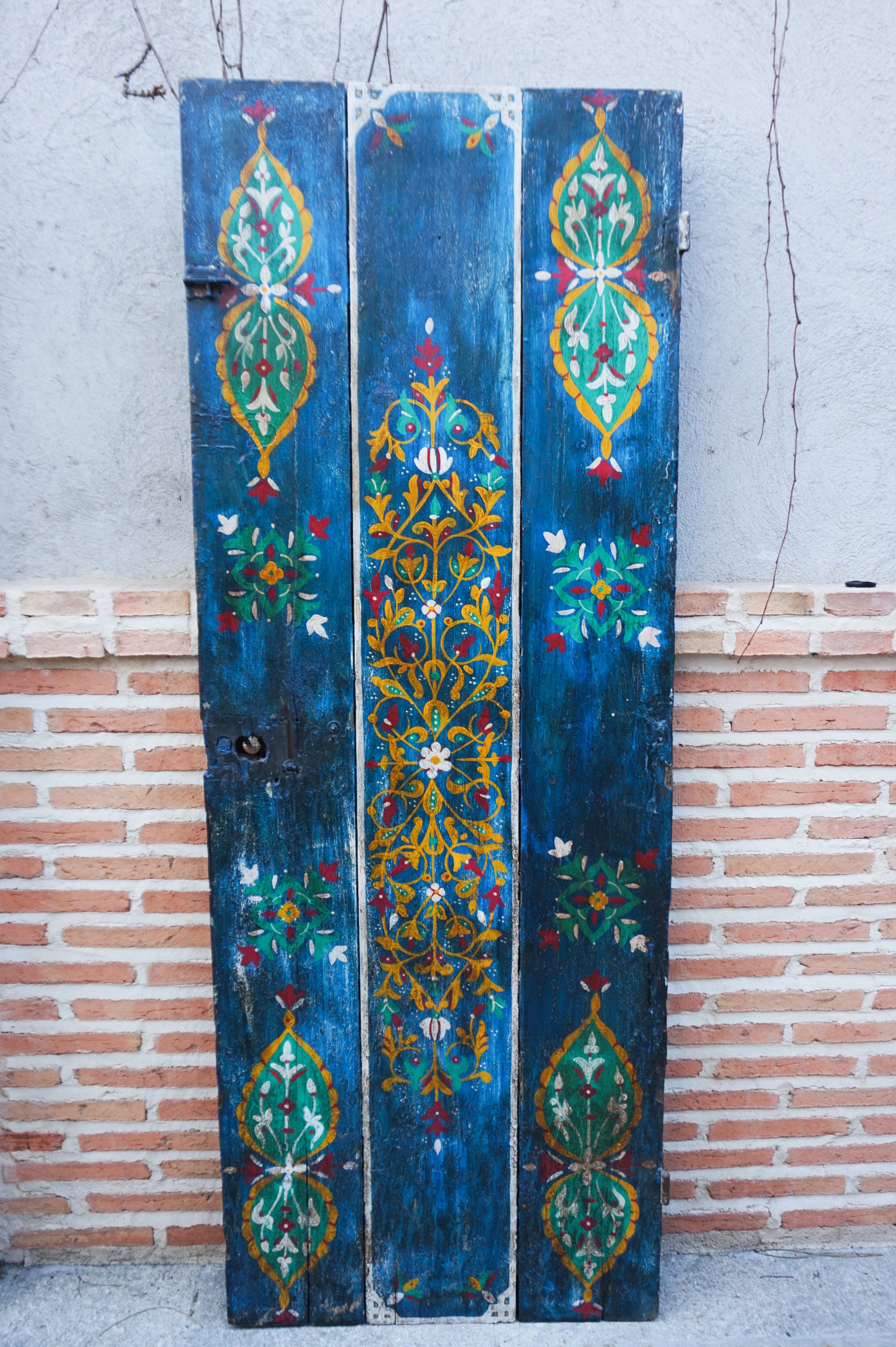 puerta madera vintage marruecos.jpg