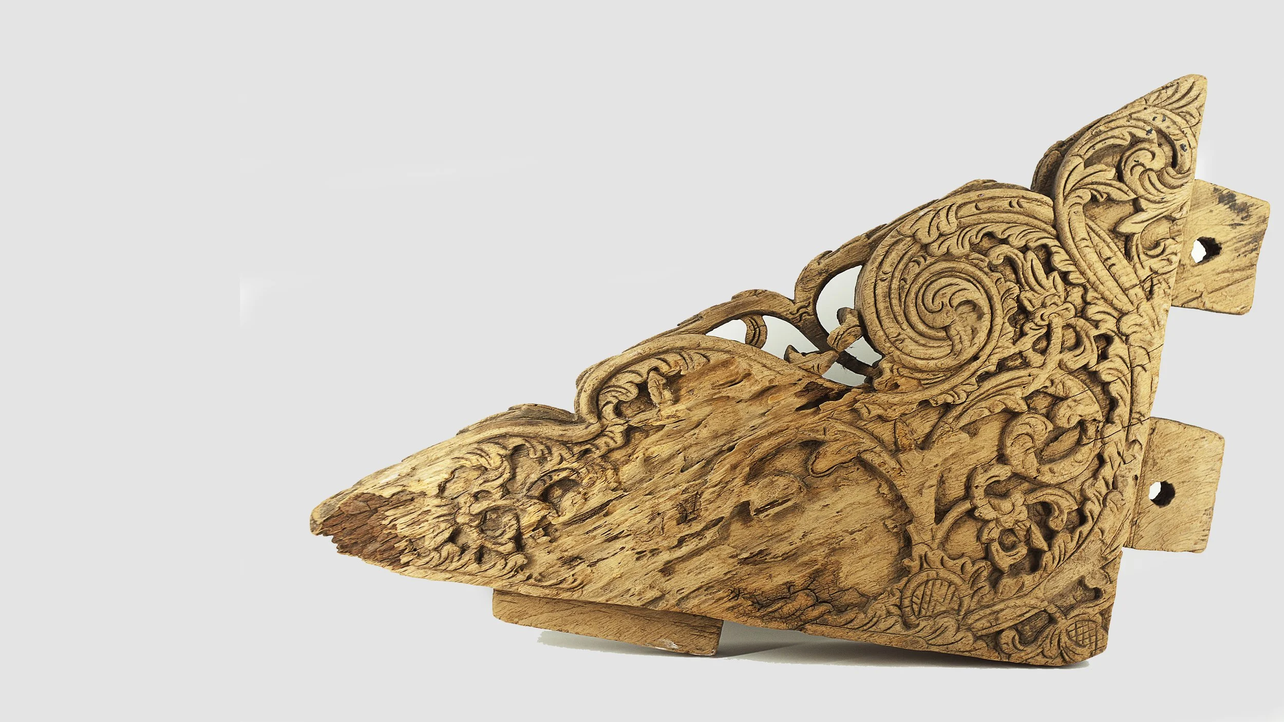 Pareja de ménsulas antiguas. Indonesia -madrid-rastro de madrid-simply rickshaw-artesania indonesia.jpg