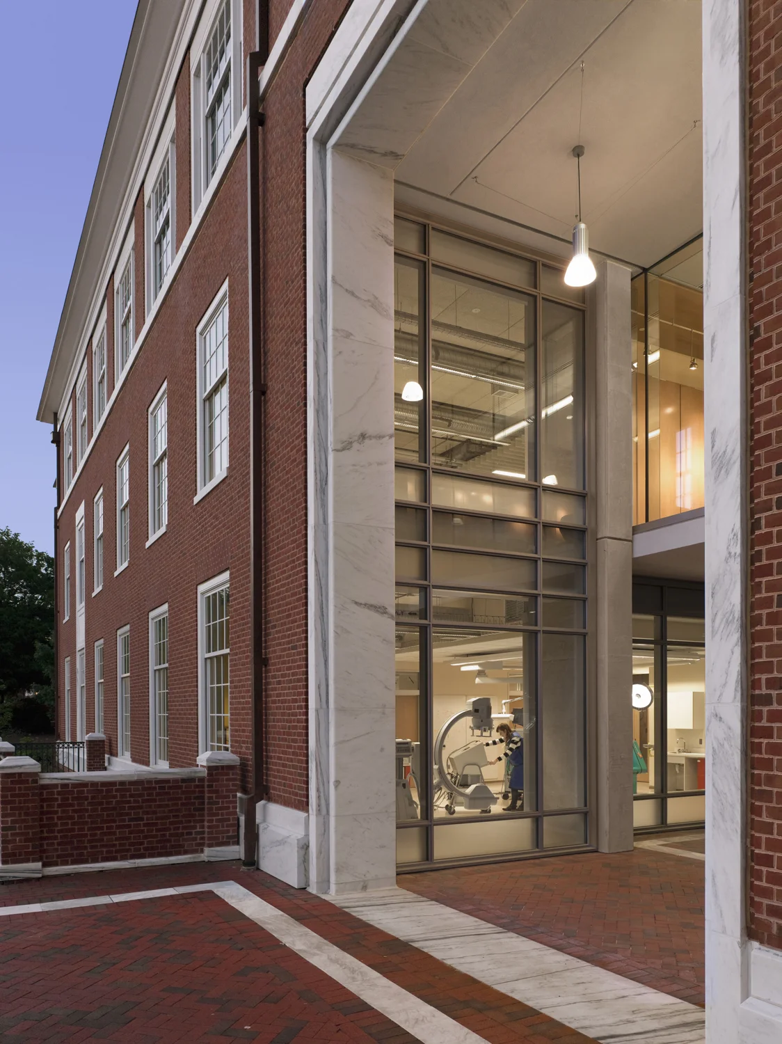 JOHNHOPKINS-EXT-2-WEB.jpg