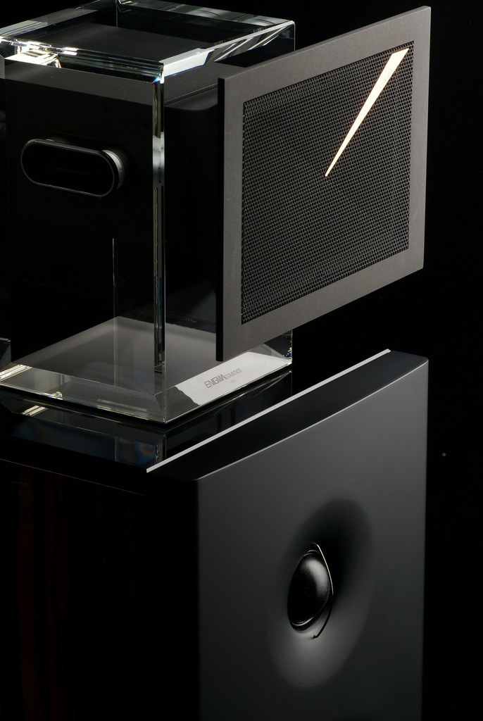 Red Makassar front view.JPG