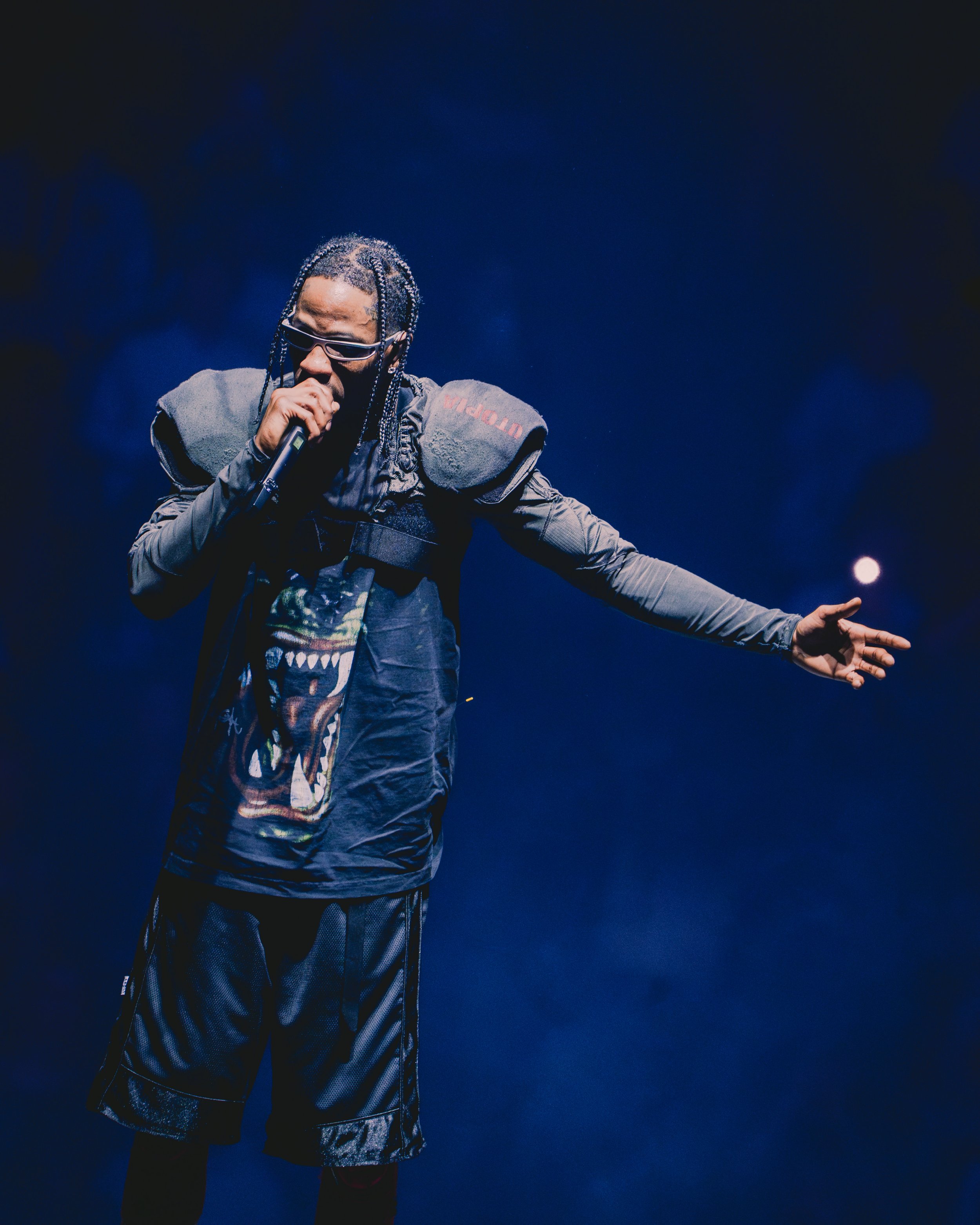 TravisScott_StPaul_ngreseth-blue-.jpg