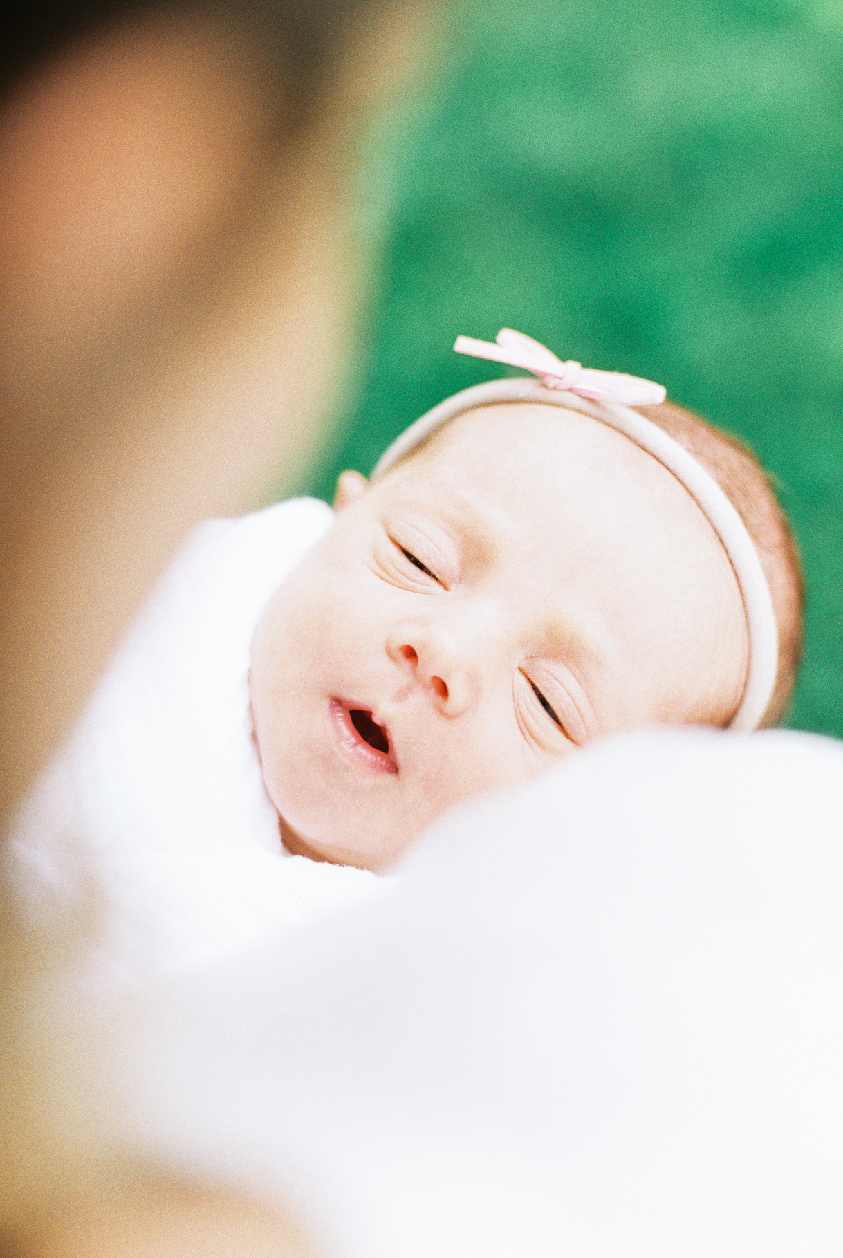 Baltimore-Maryland-newborn-Lifestyle-Harford-county-photographer-fine-art-film-modern-photos-by-breanna-kuhlmann-2.jpg