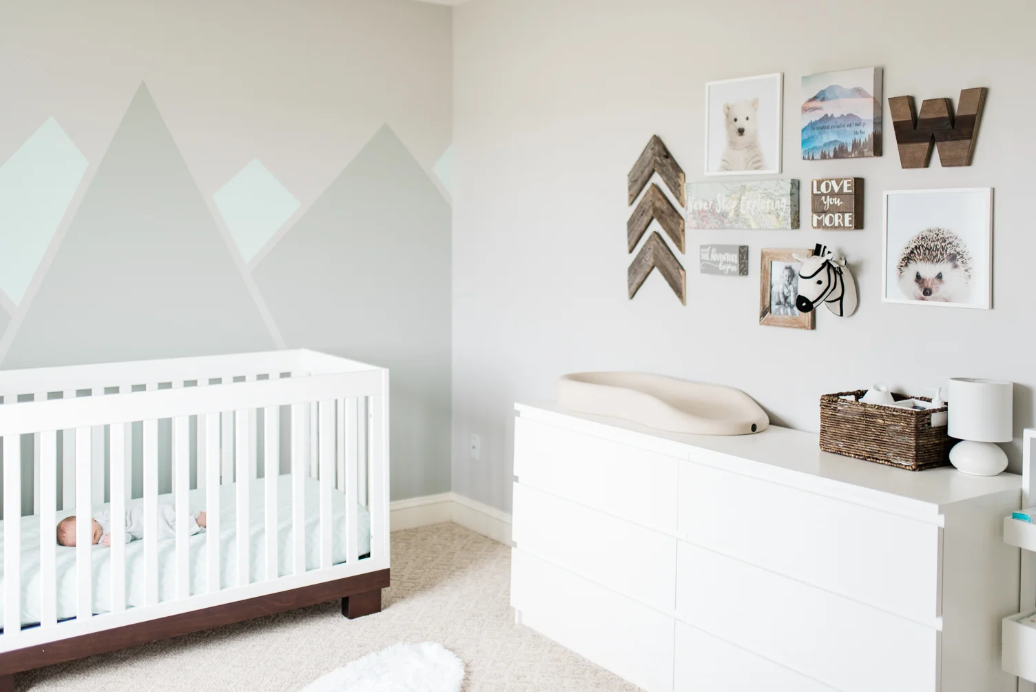 Baltimore-Maryland-lifestyle-newborn-photographer-photos-by-breanna-kuhlmann-#bklp-46.jpg