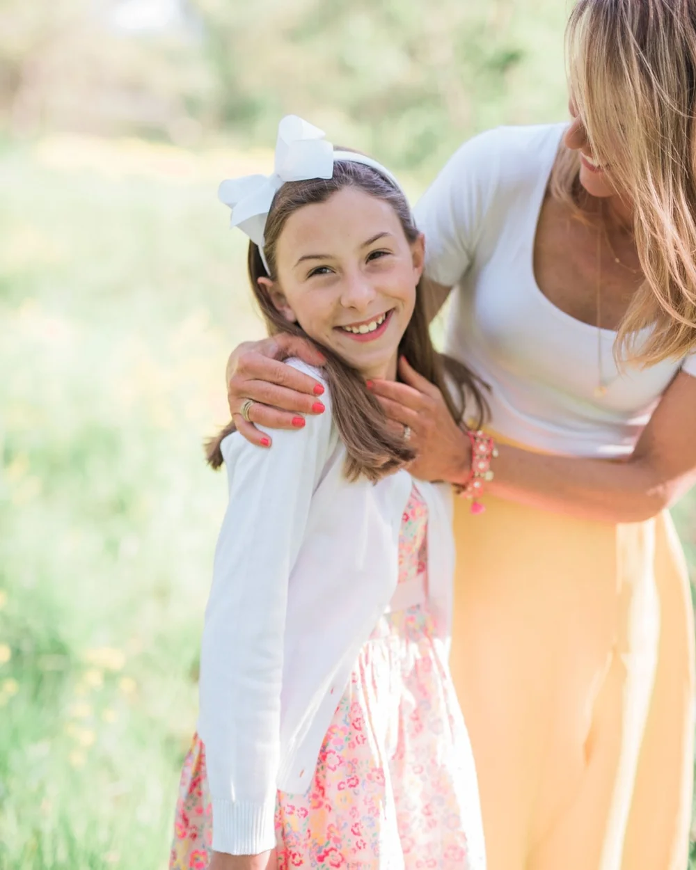 April showers bring May flowers 🌷
Spring Mini dates are on 5/3 &amp; 5/6 

Let&rsquo;s hope they&rsquo;ll be lots of flowers and no showers, but just incase there&rsquo;s a rain date. 

Look for the Spring Mini link in Bio or visit Breannakuhlmann.c