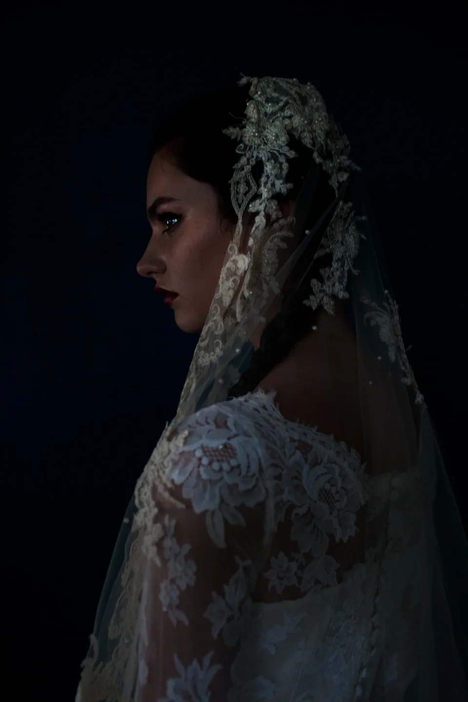 vintageweddingdresscharlottesavannahhouseofceremonyweddingphotographer1.jpg