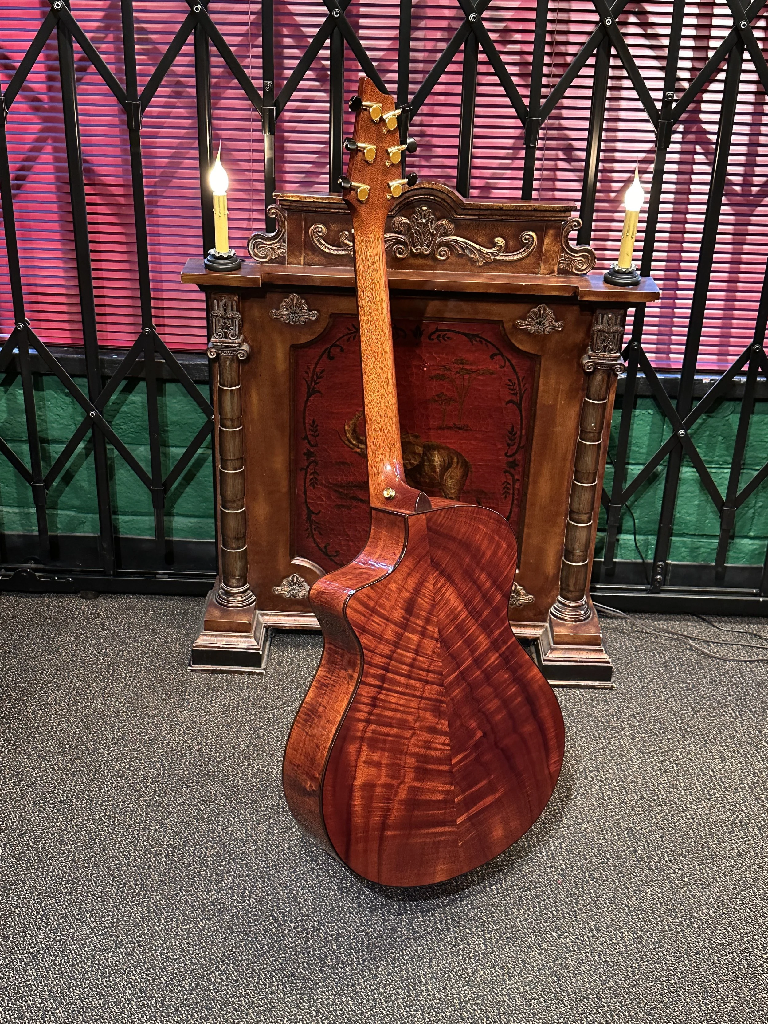 Breedlove C-25 koa b.JPG