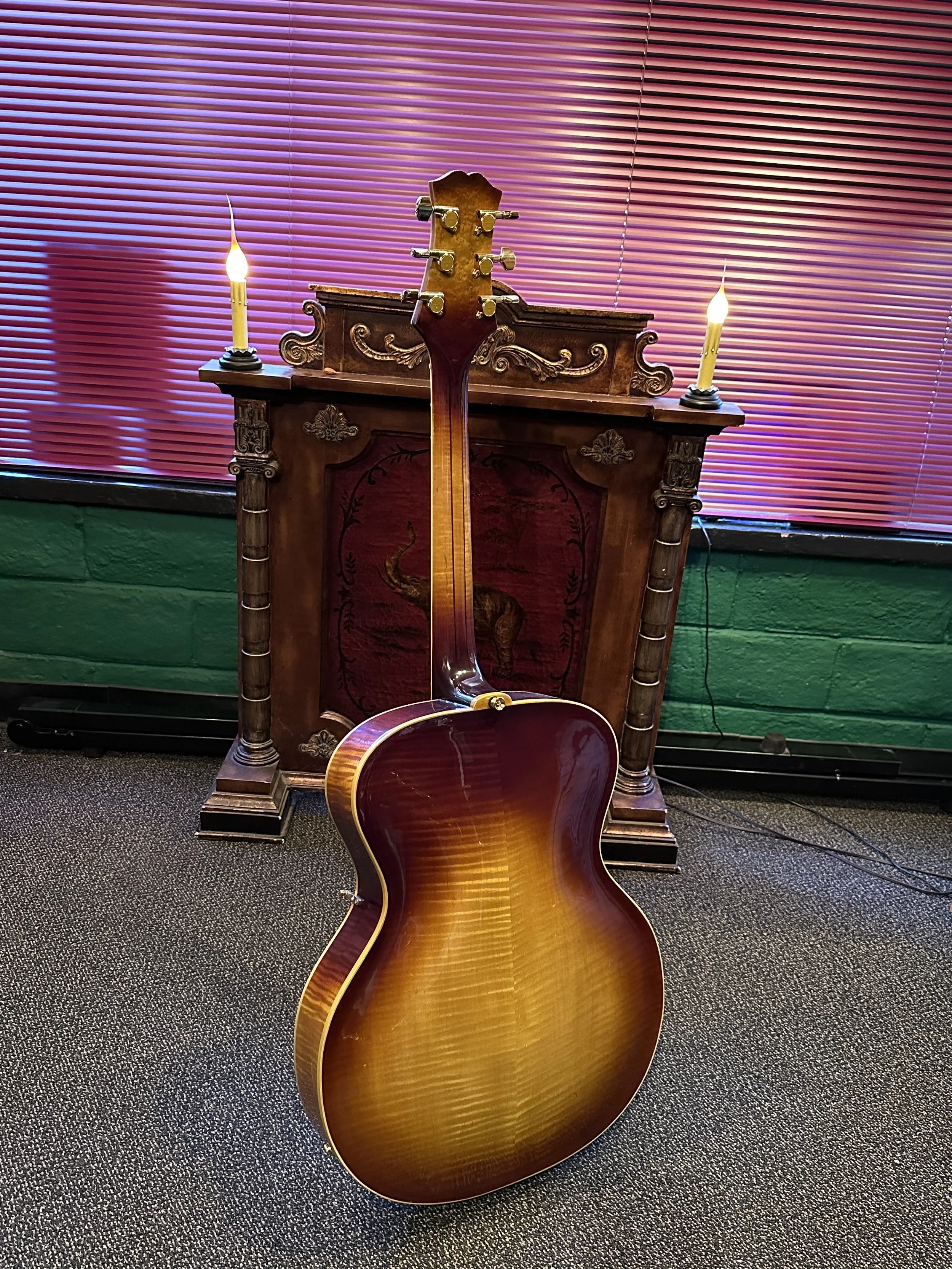 Janofsky archtop (1).JPG