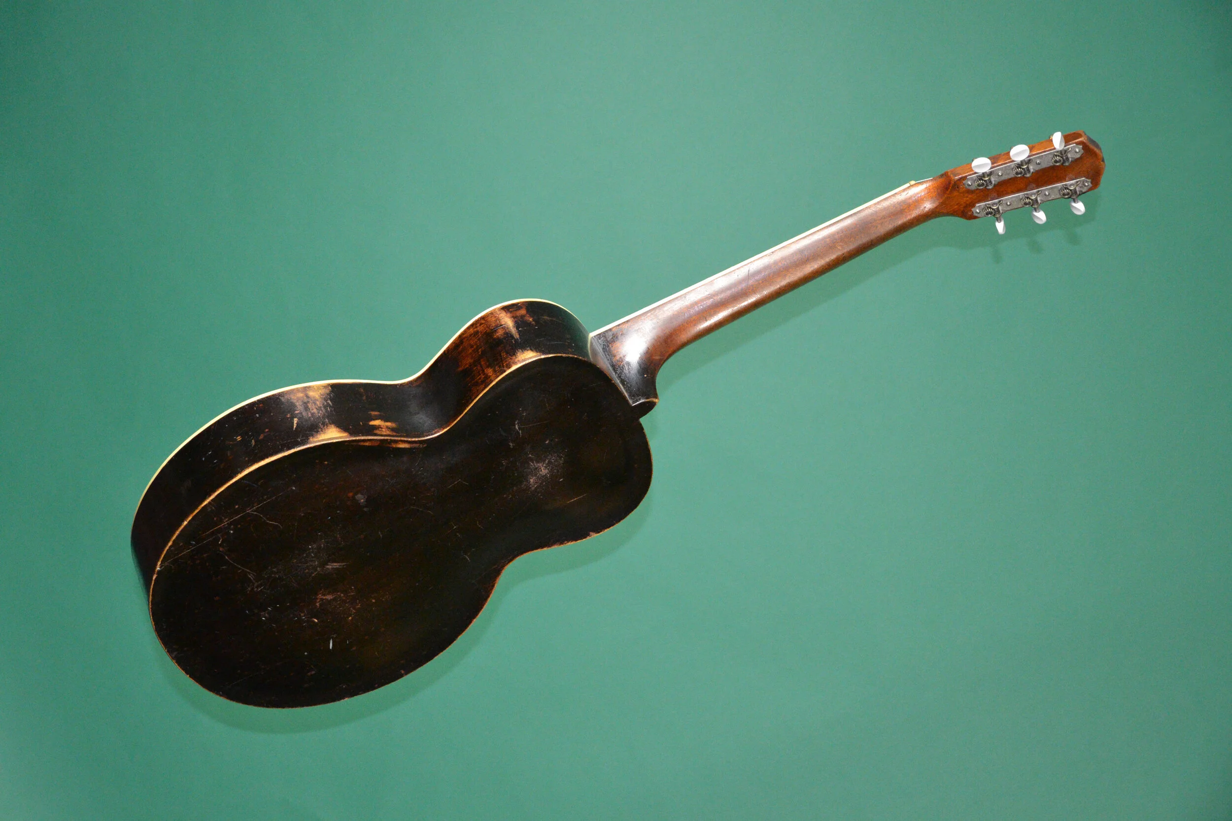 Gibson L r.jpg