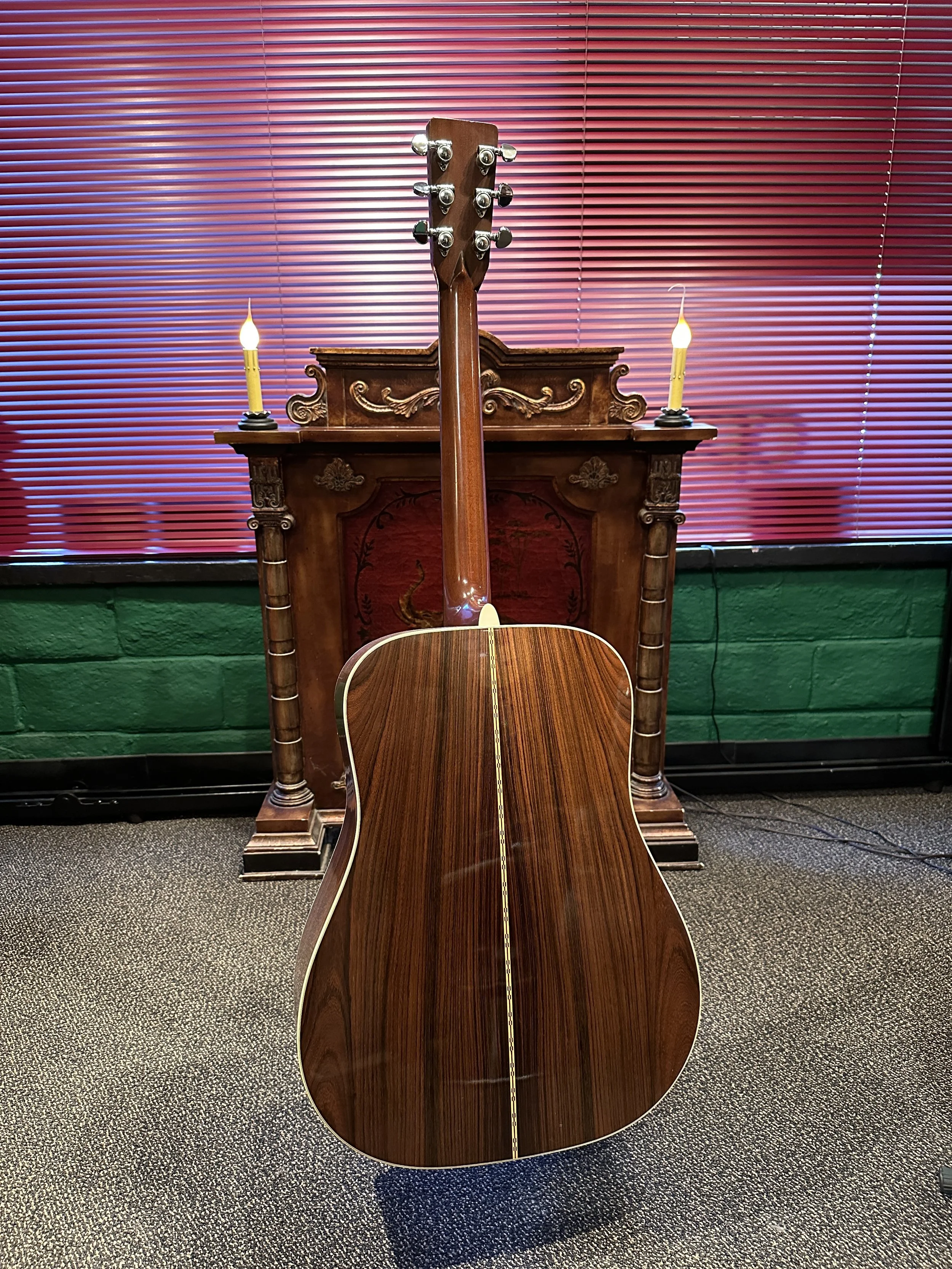 Martin D28 SB b.JPG