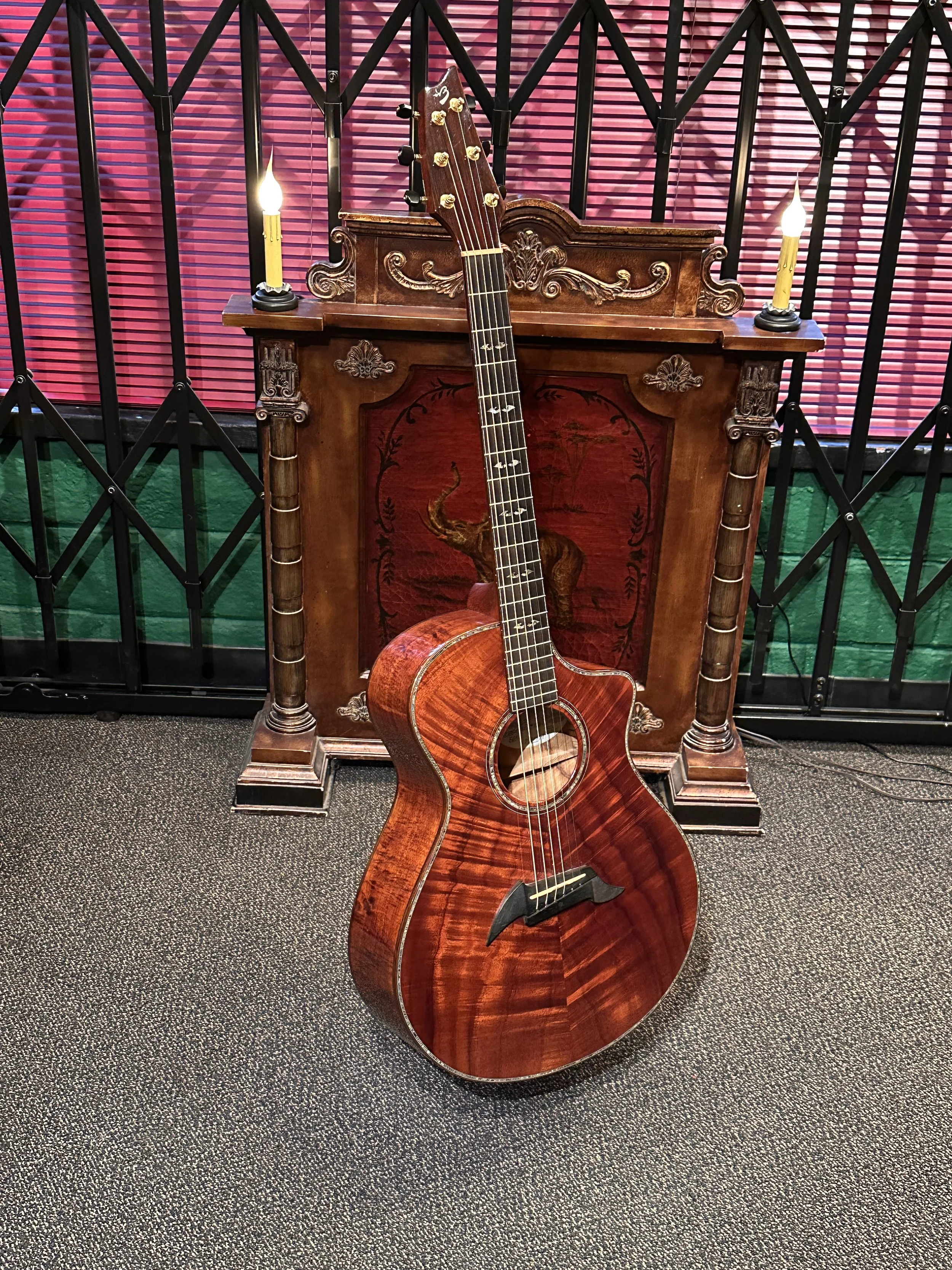 Breedlove C-25 koa a.JPG