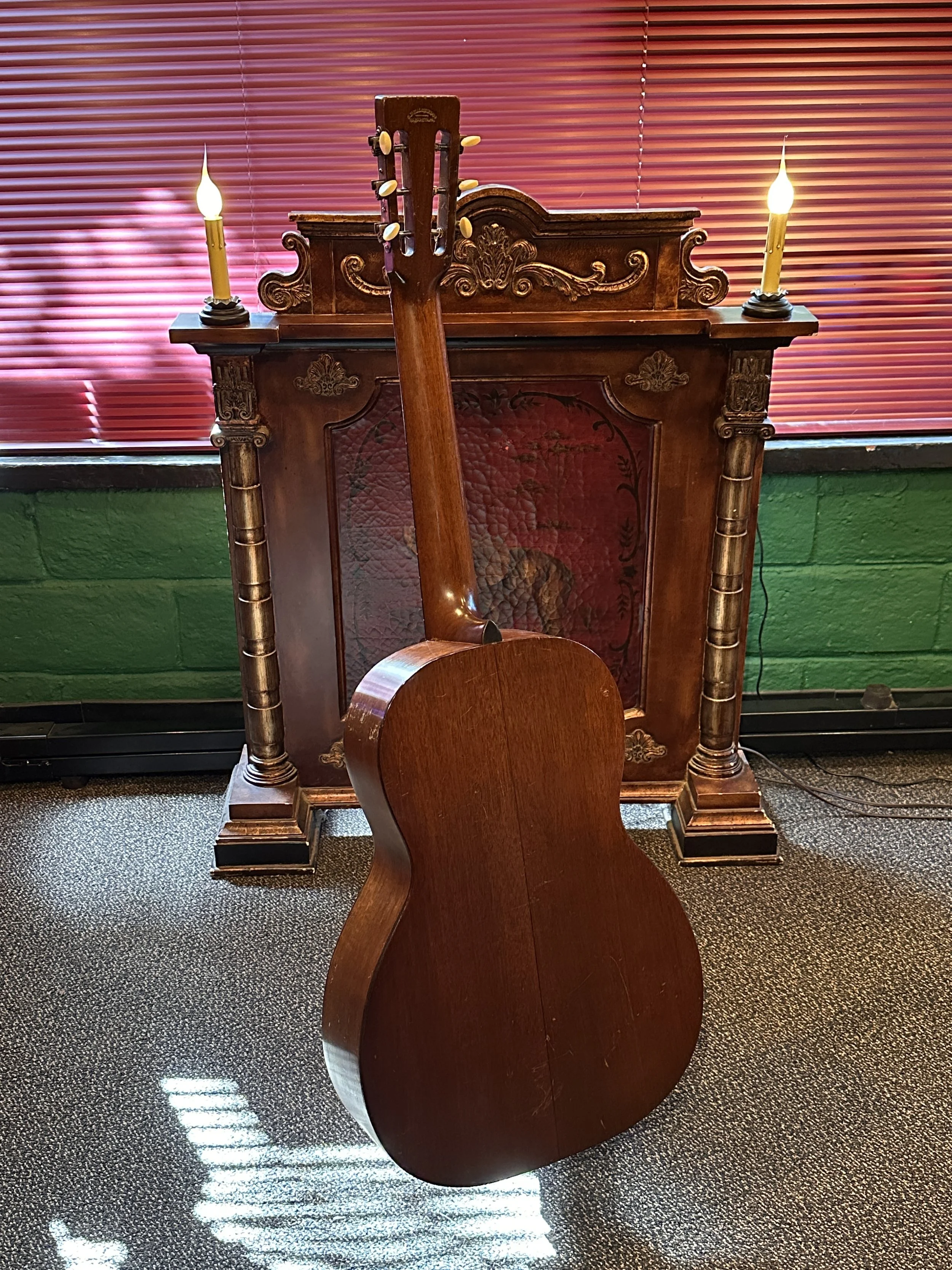 Martin 00-18 1928 b.JPG