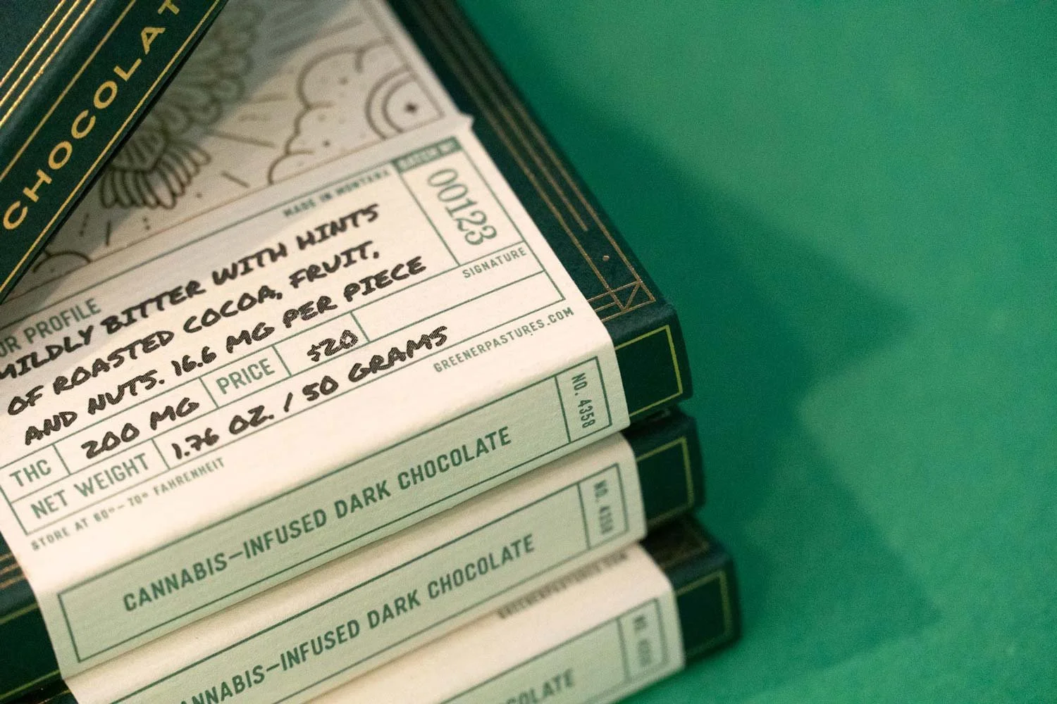 6245f1e2475544fb1b3ed89f_hardy-greenerpastures-packaging-milk-chocolate-closeup.jpg