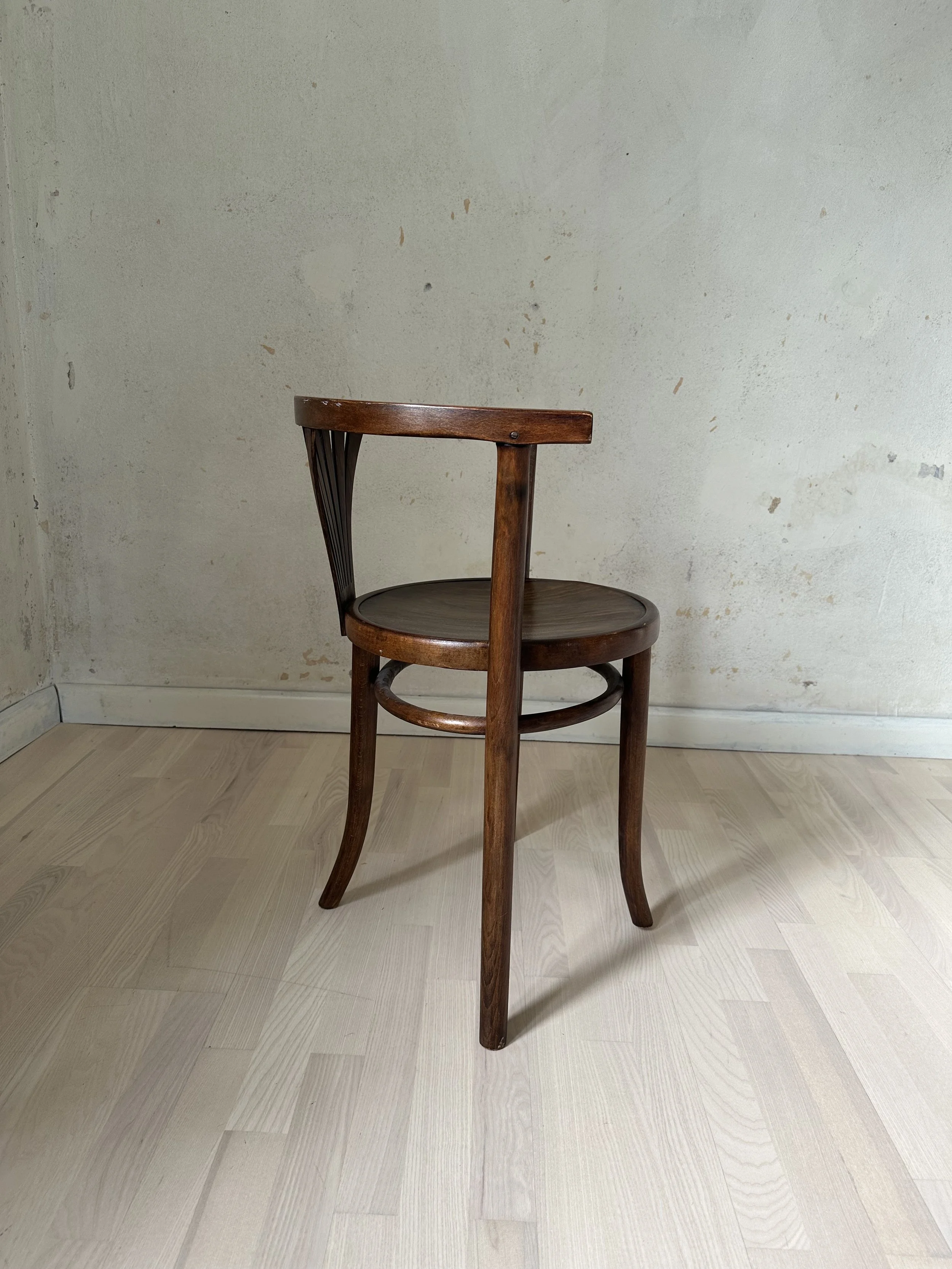 Thonet 1930's chair model no. 28 — HOTEL SVALA