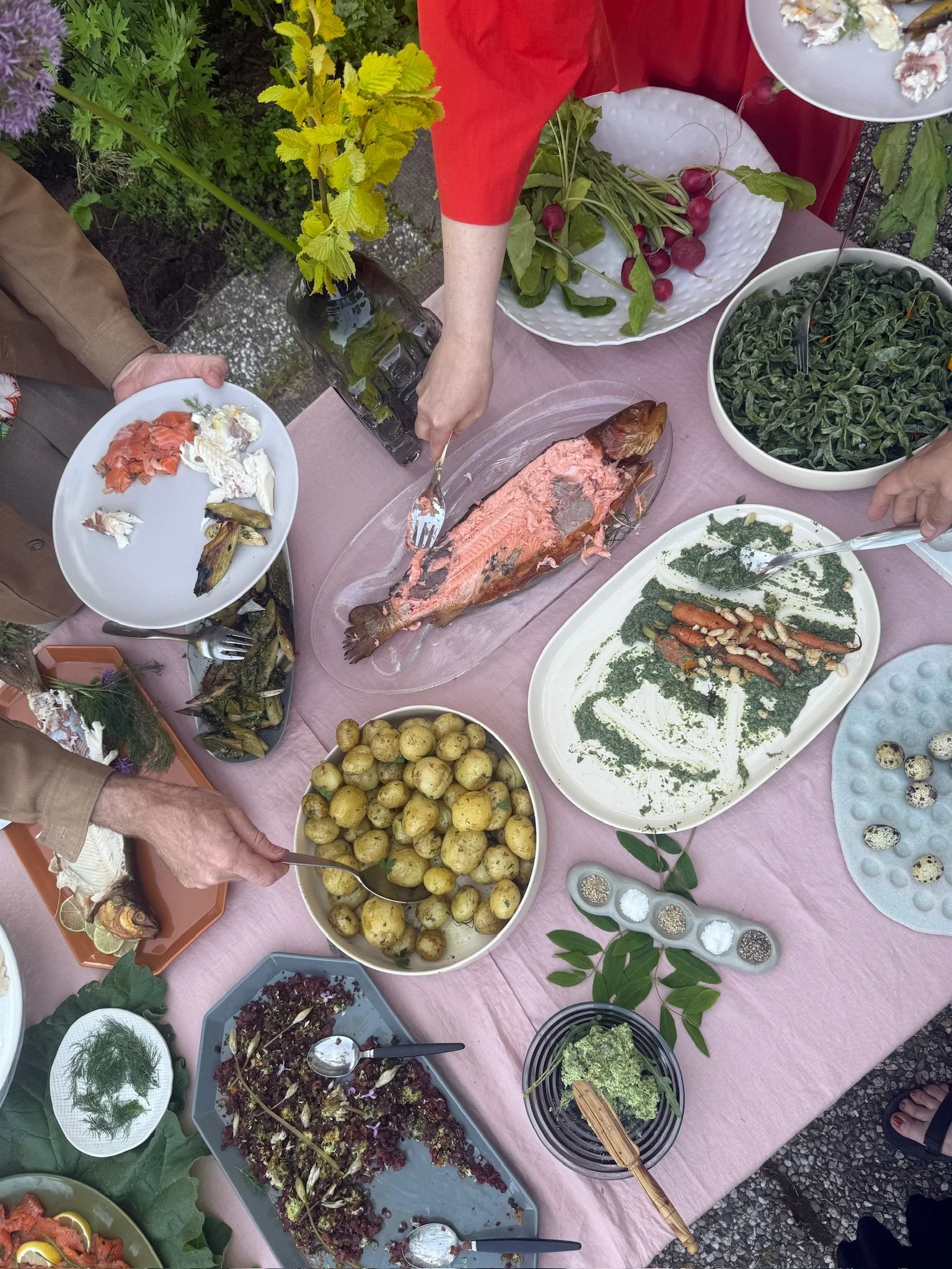 Midsummer dinner on the veranda at Hotel Svala